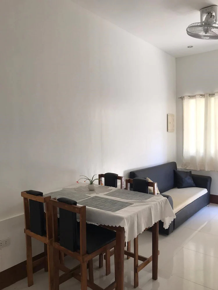 Commodore’s Inn by OYO Rooms