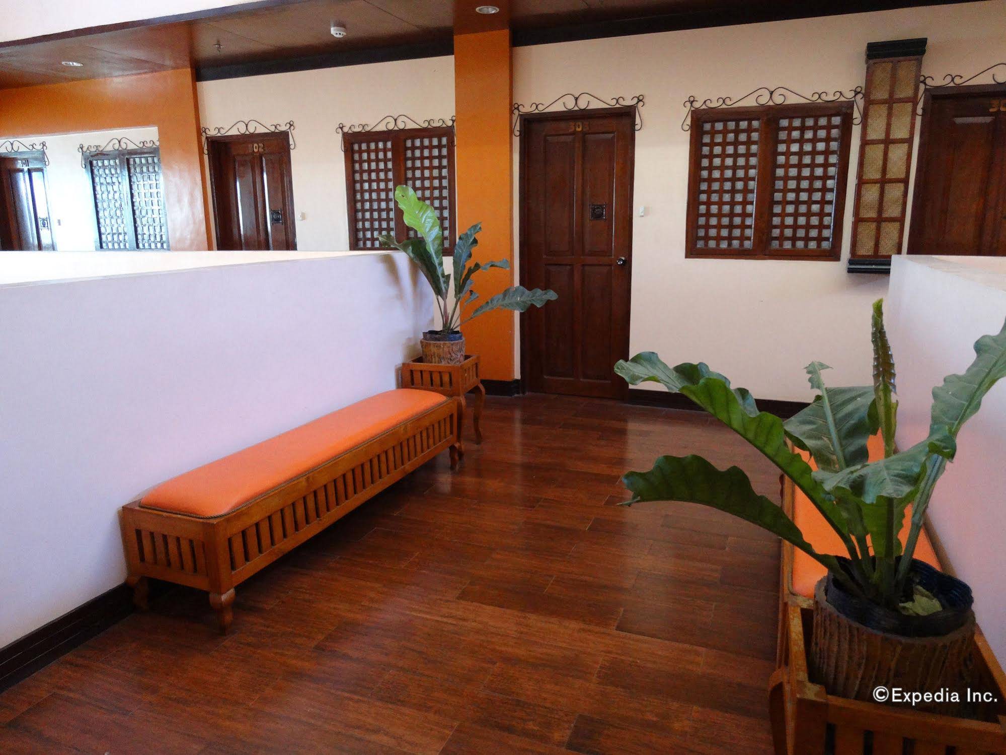 Corazon Tourist Inn