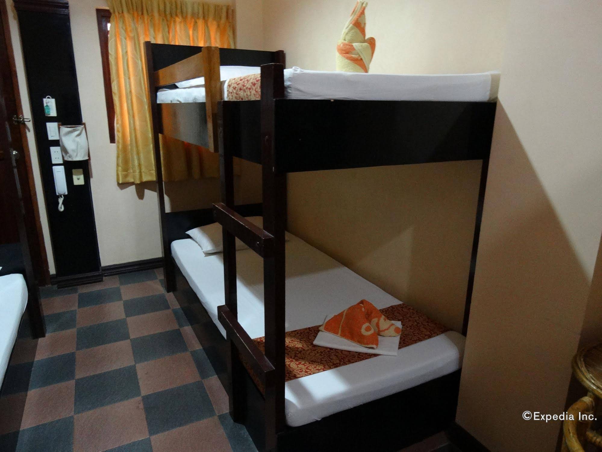 Corazon Tourist Inn
