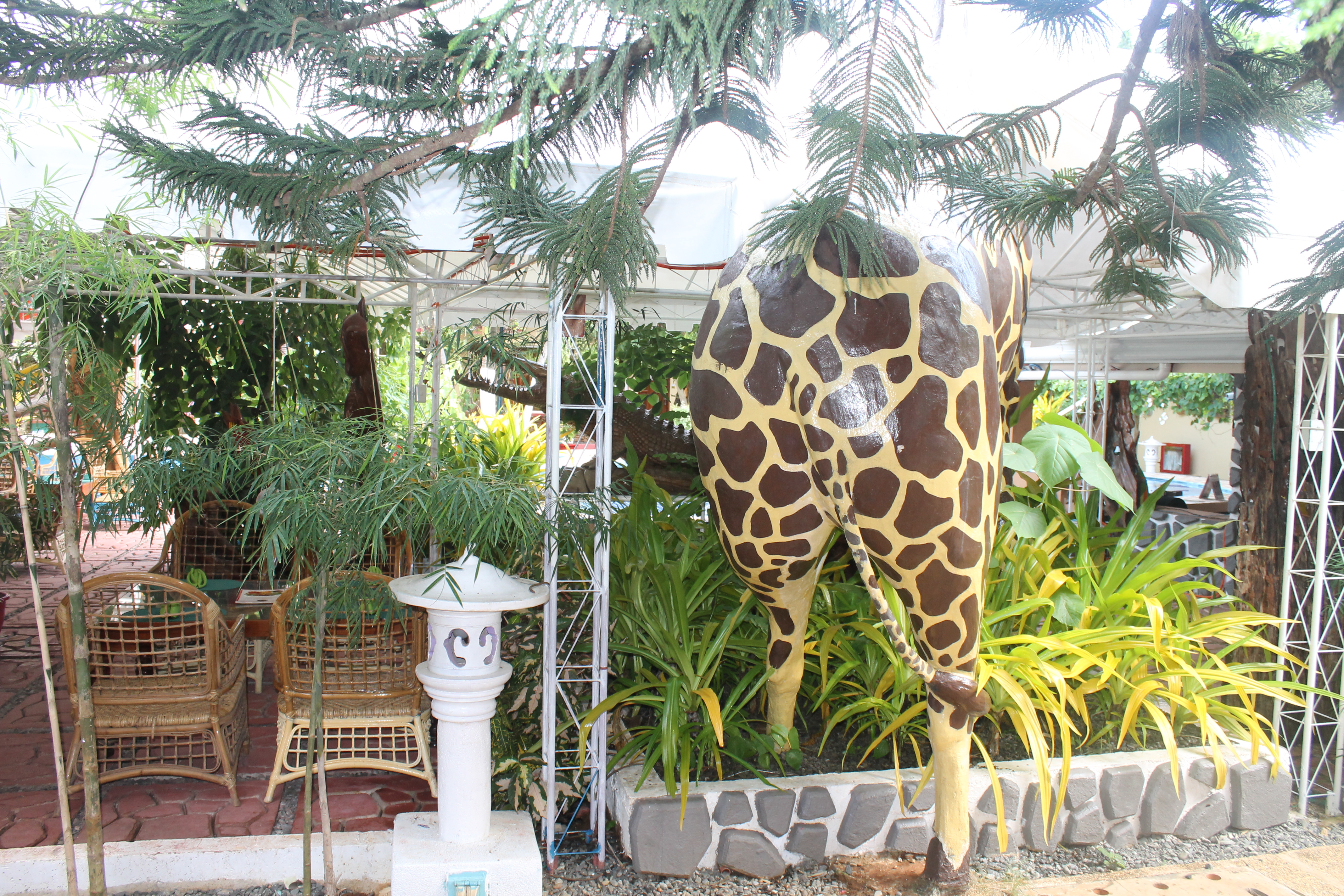 Deep Forest Garden Hotel