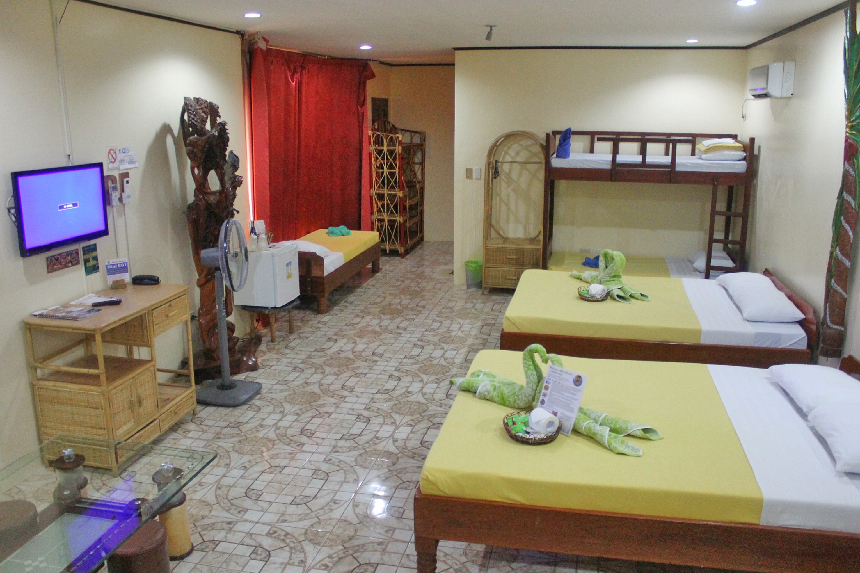 Deep Forest Garden Hotel