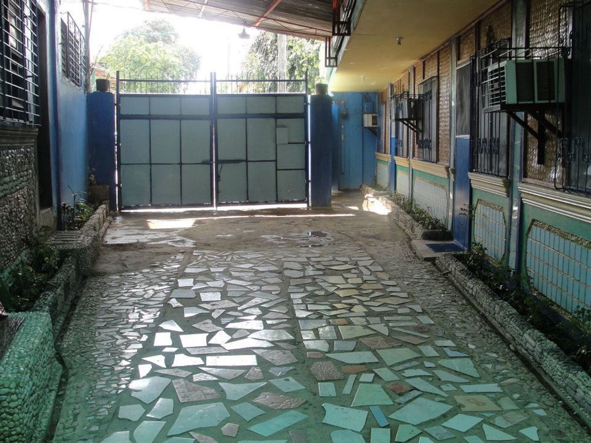 Dhayne Bed And Breakfast Hostel