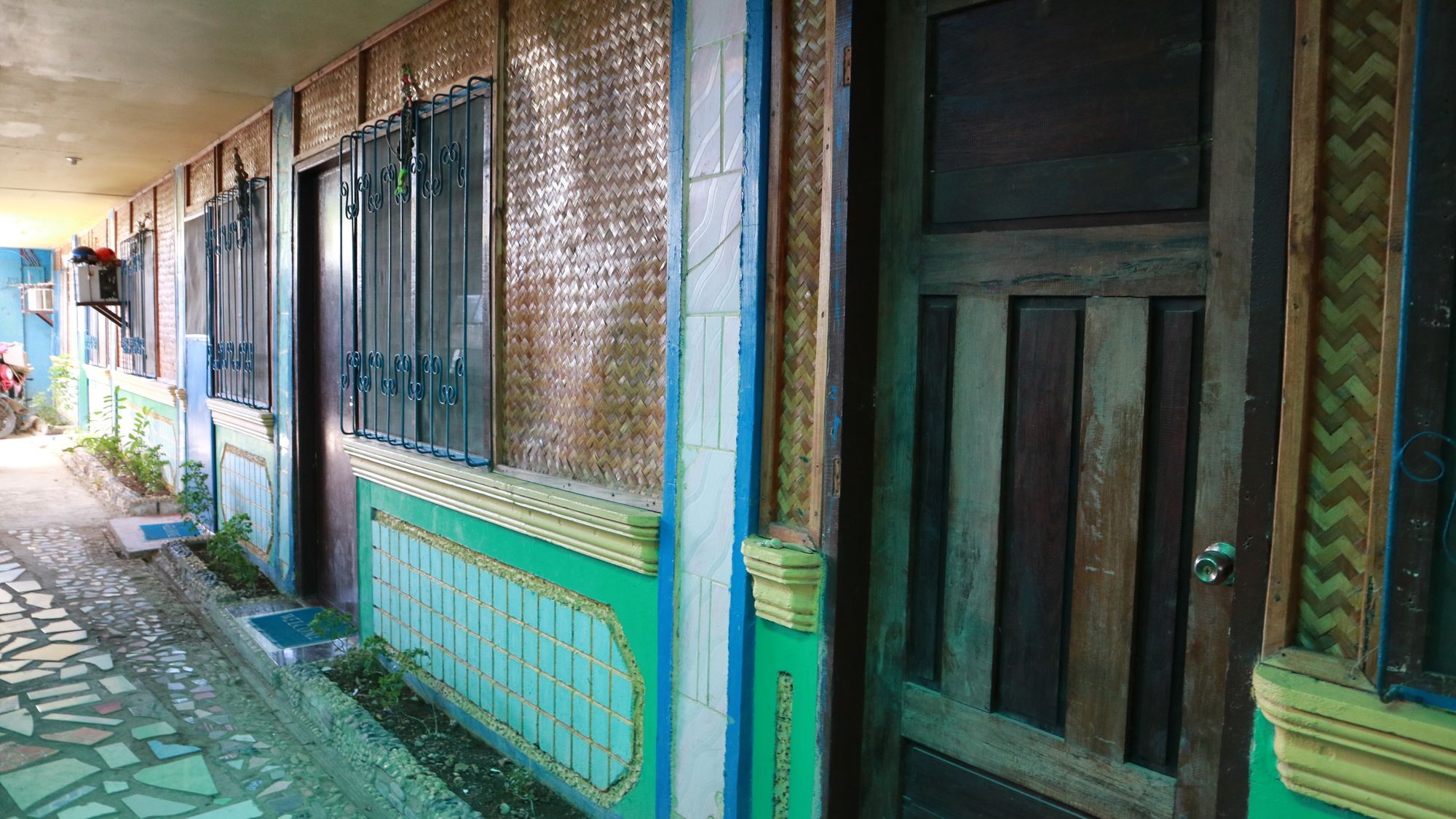 Dhayne Bed And Breakfast Hostel