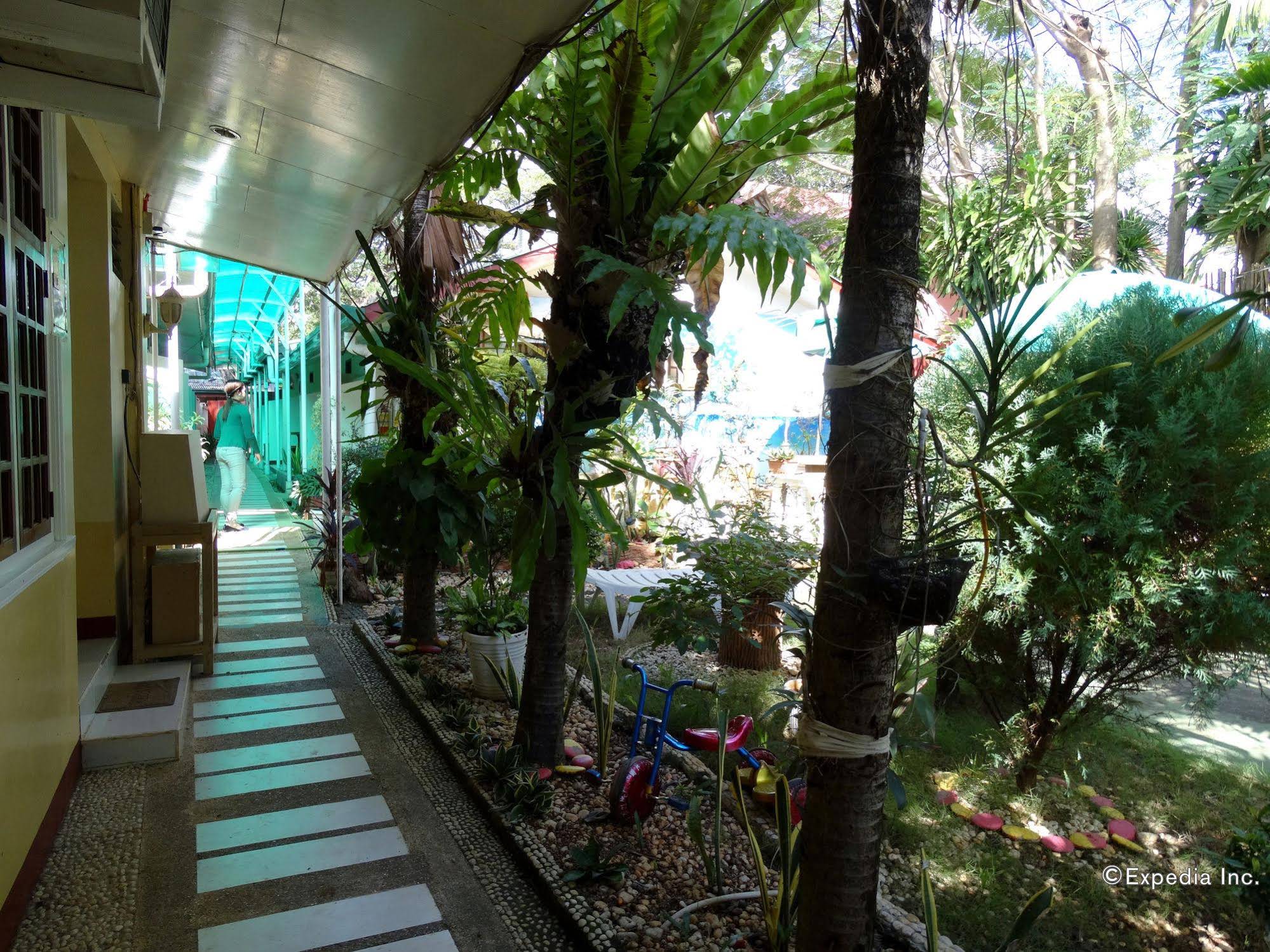 D'Lucky Garden Inn & Suites