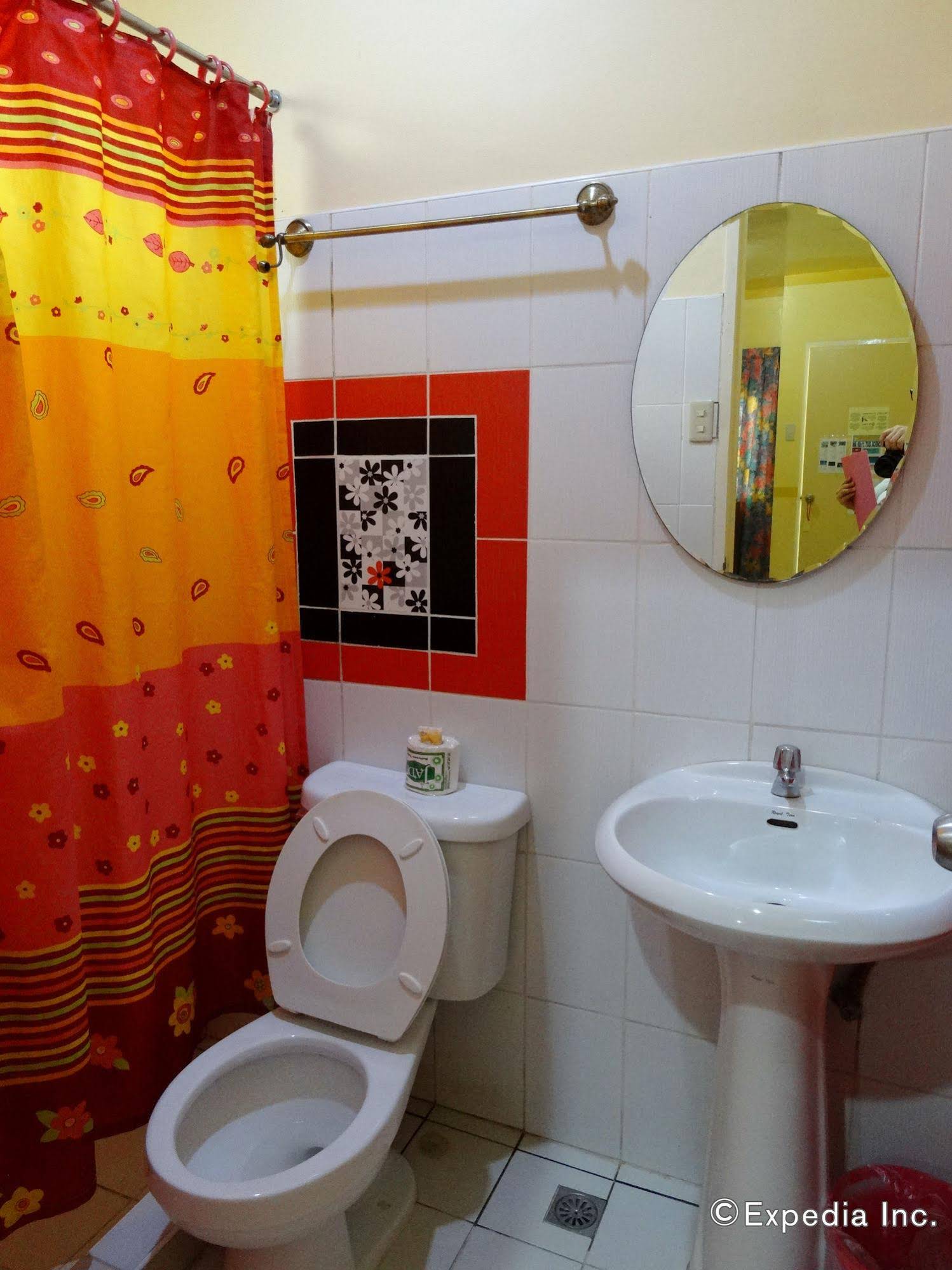 D'Lucky Garden Inn & Suites
