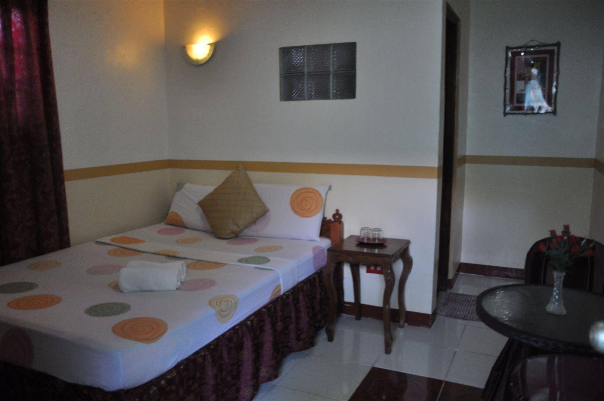 D'Lucky Garden Inn & Suites