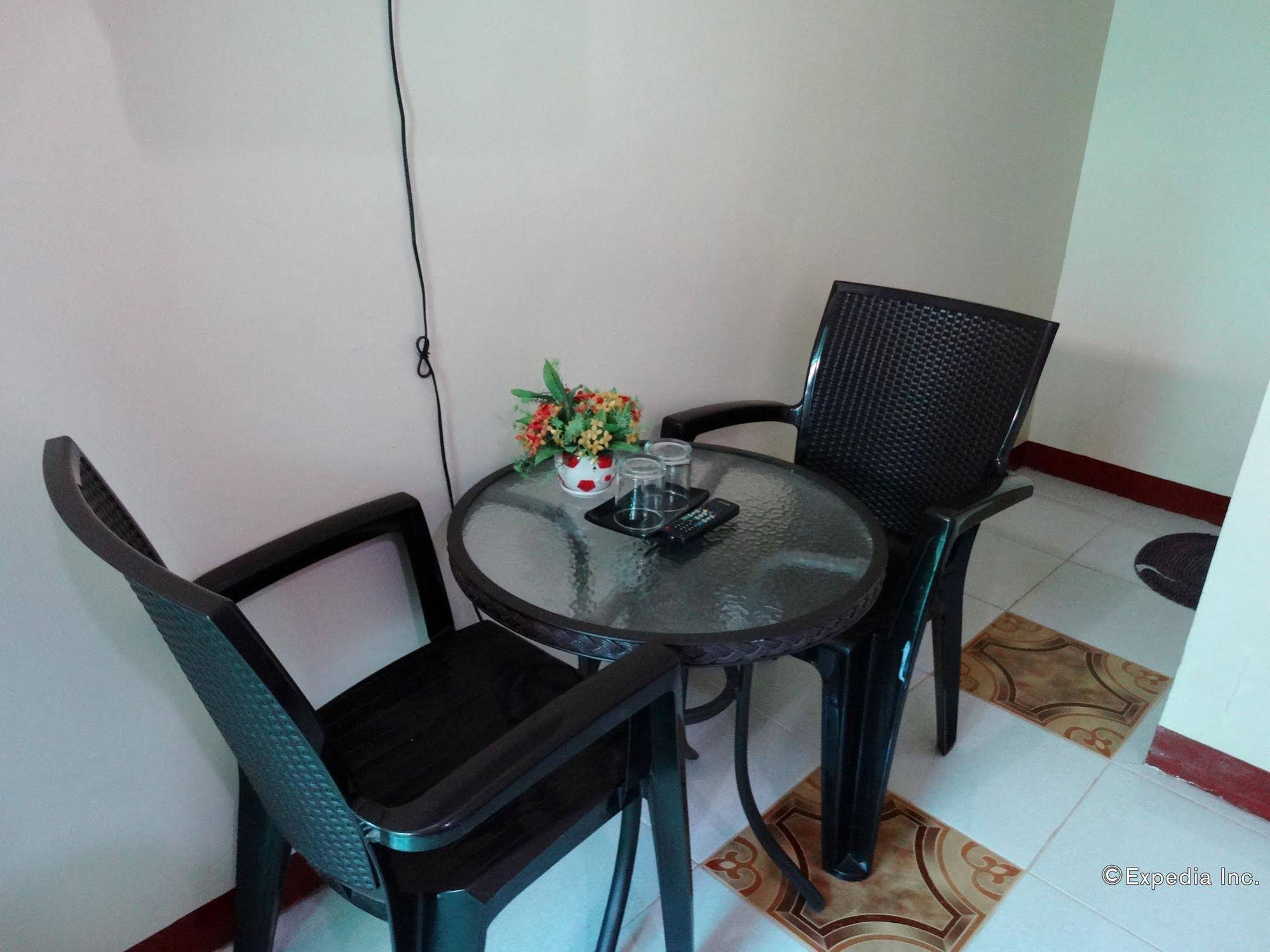 D'Lucky Garden Inn & Suites