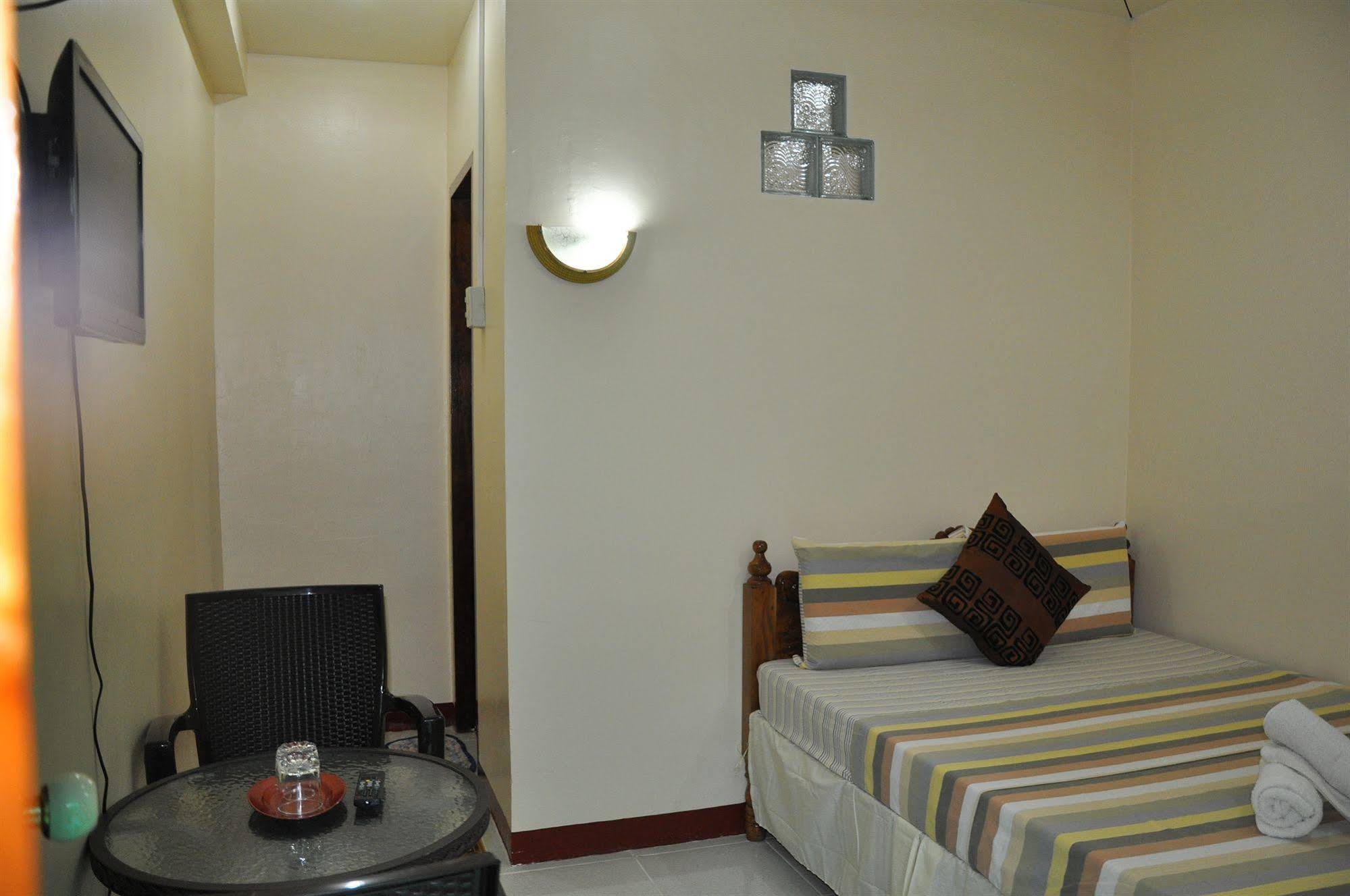 D'Lucky Garden Inn & Suites
