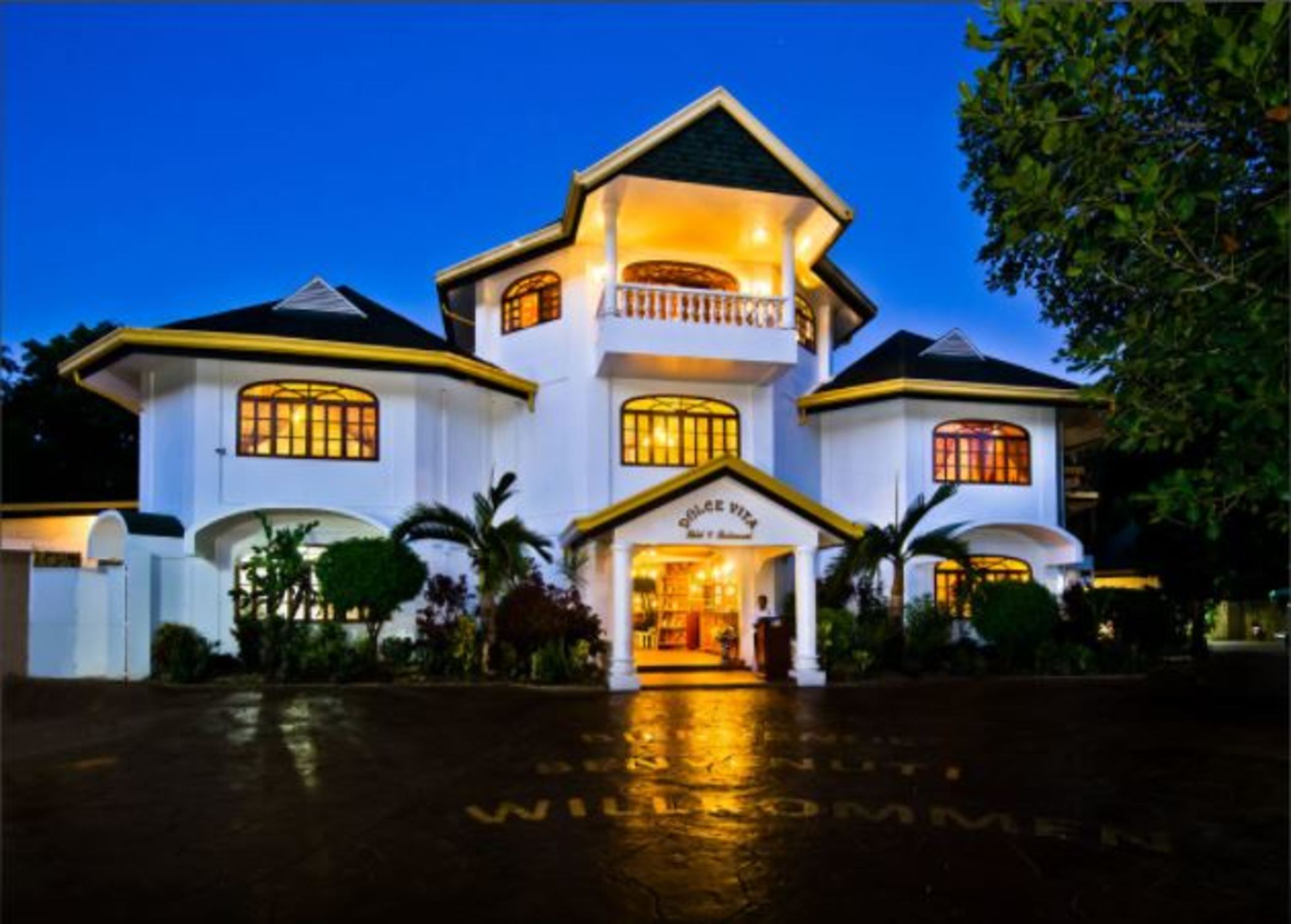 Dolce Vita Hotel & Restaurant