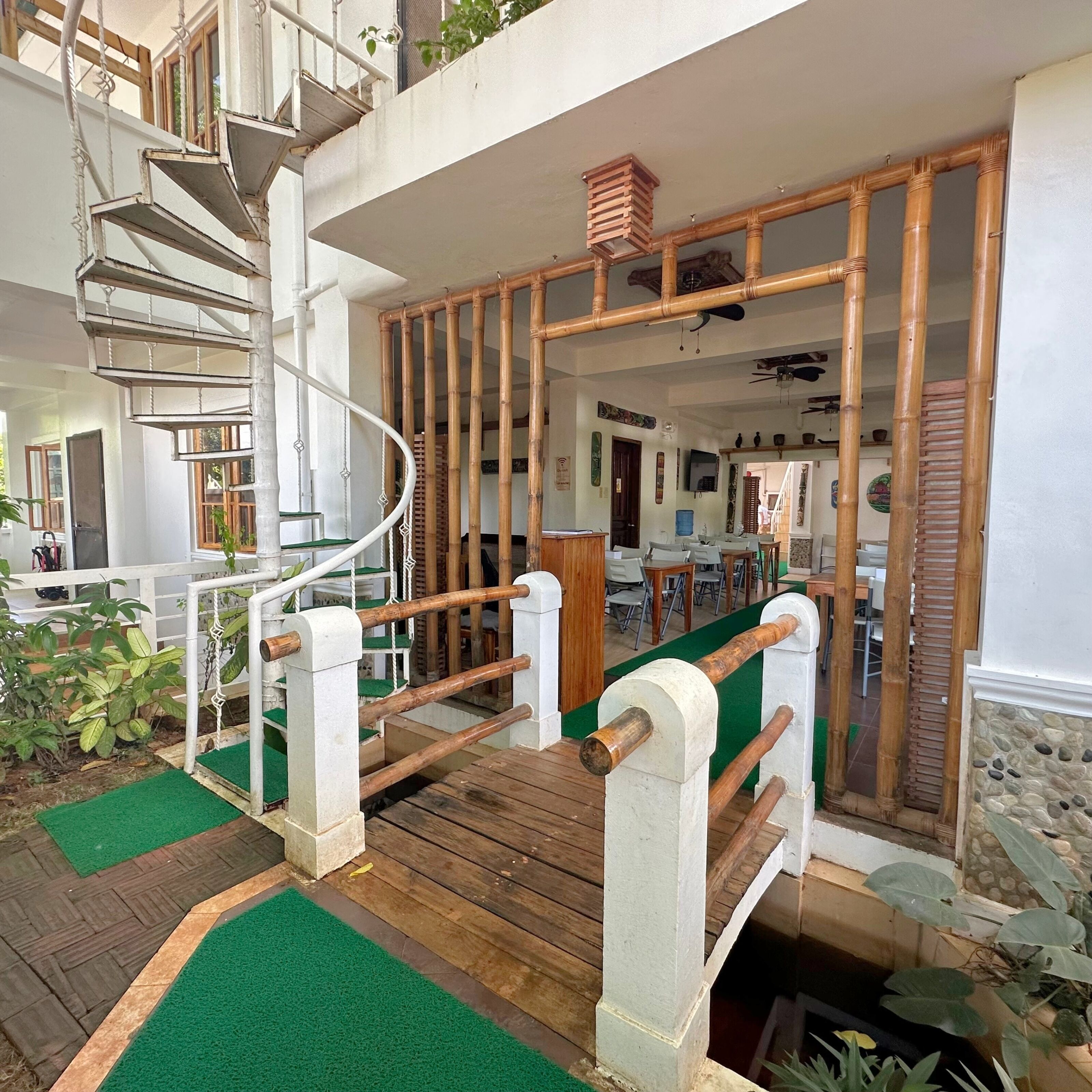 Earl De Princesa Hotel