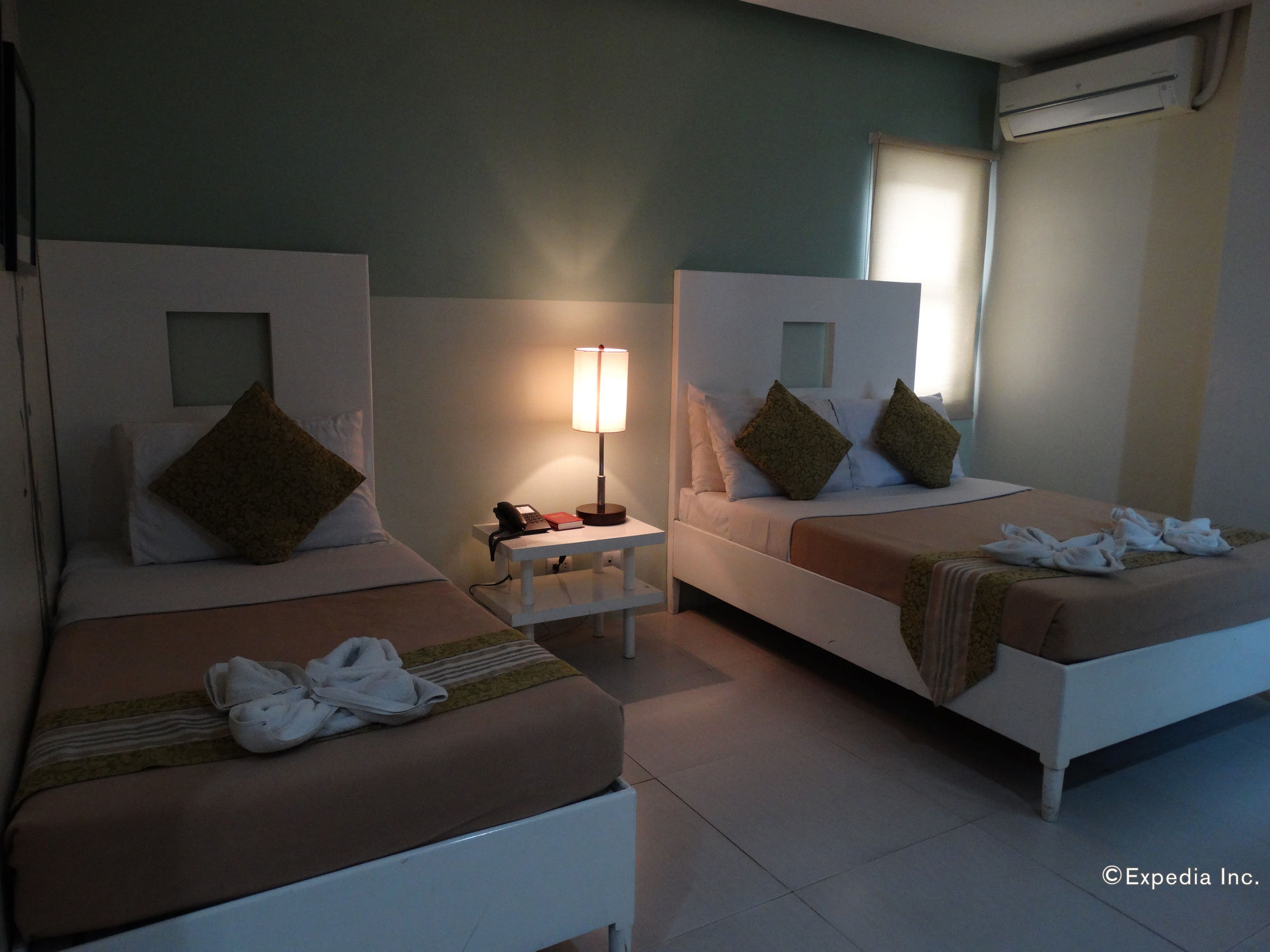 Empire Suites Hotel