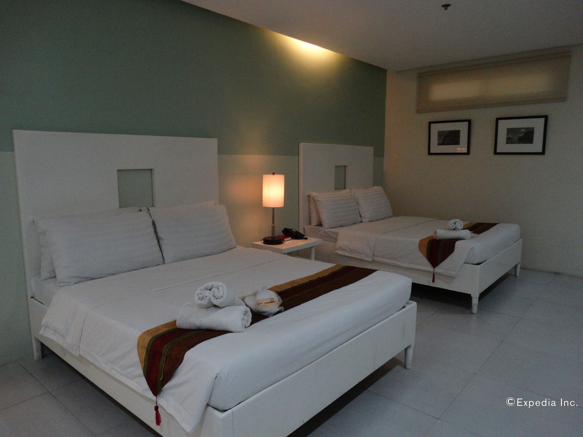 Empire Suites Hotel