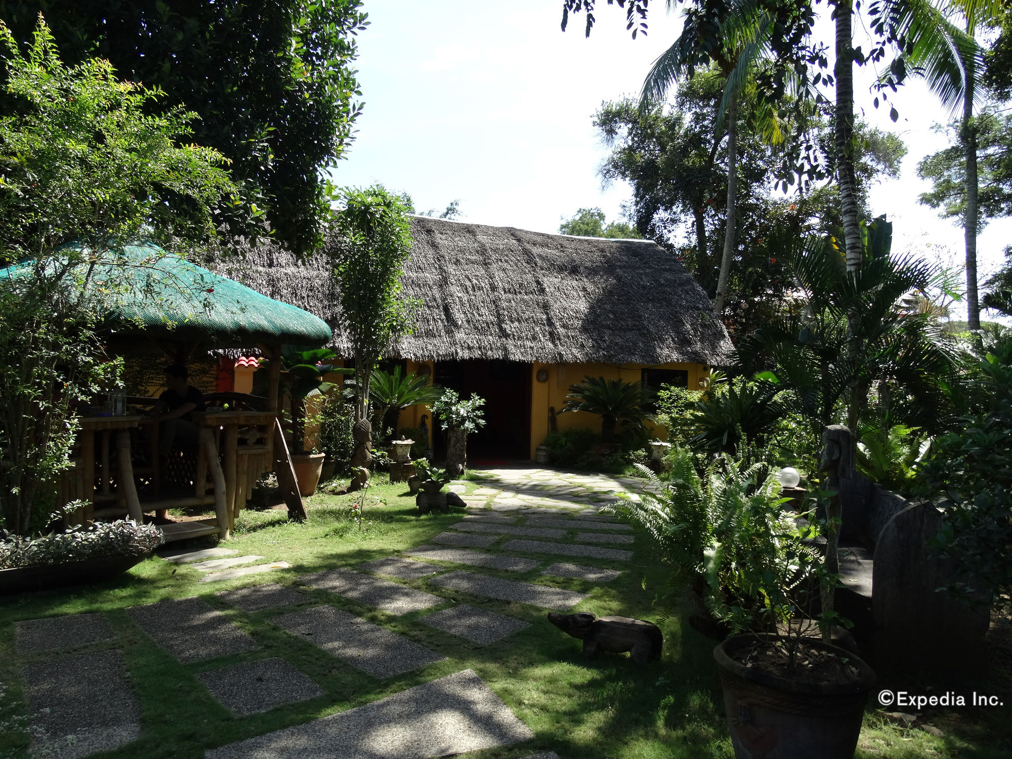 Hibiscus Garden Inn