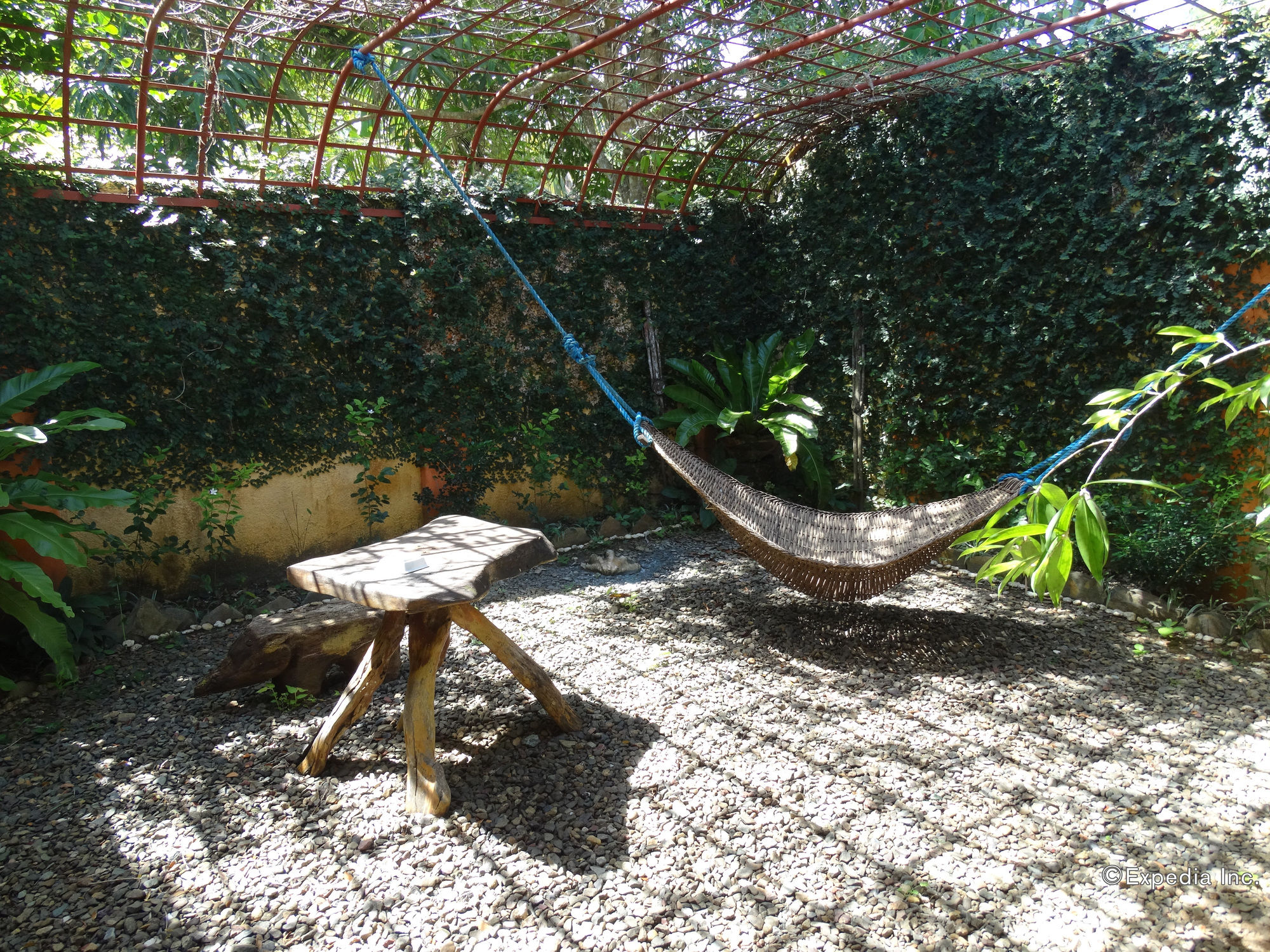 Hibiscus Garden Inn