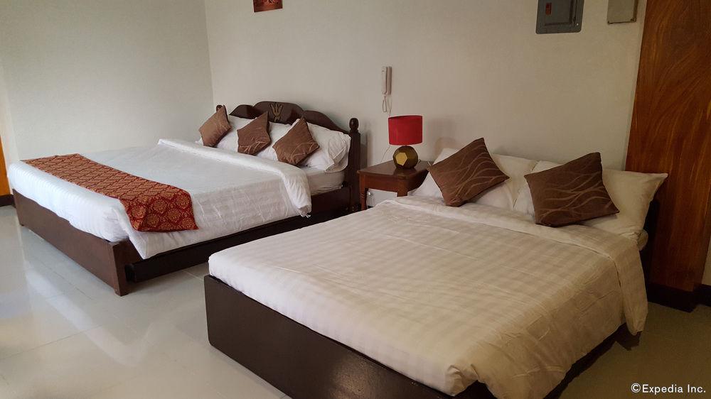La Charica Inn & Suites