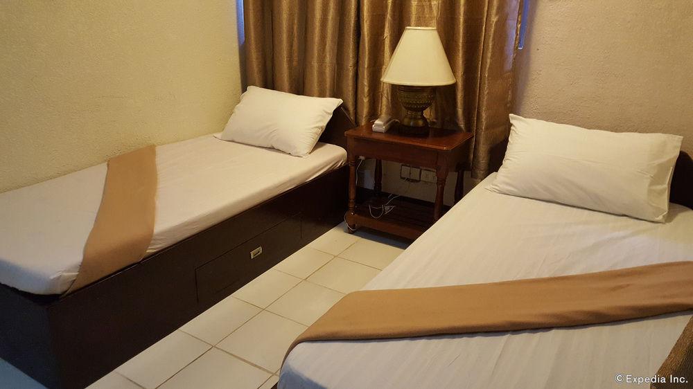 La Charica Inn & Suites