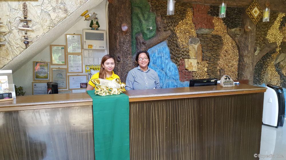 La Charica Inn & Suites