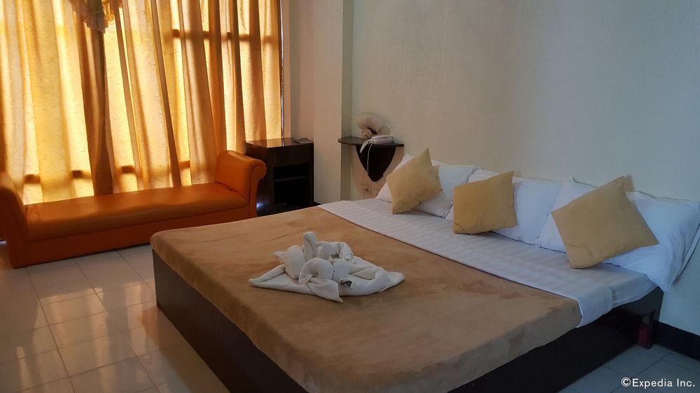 La Charica Inn & Suites