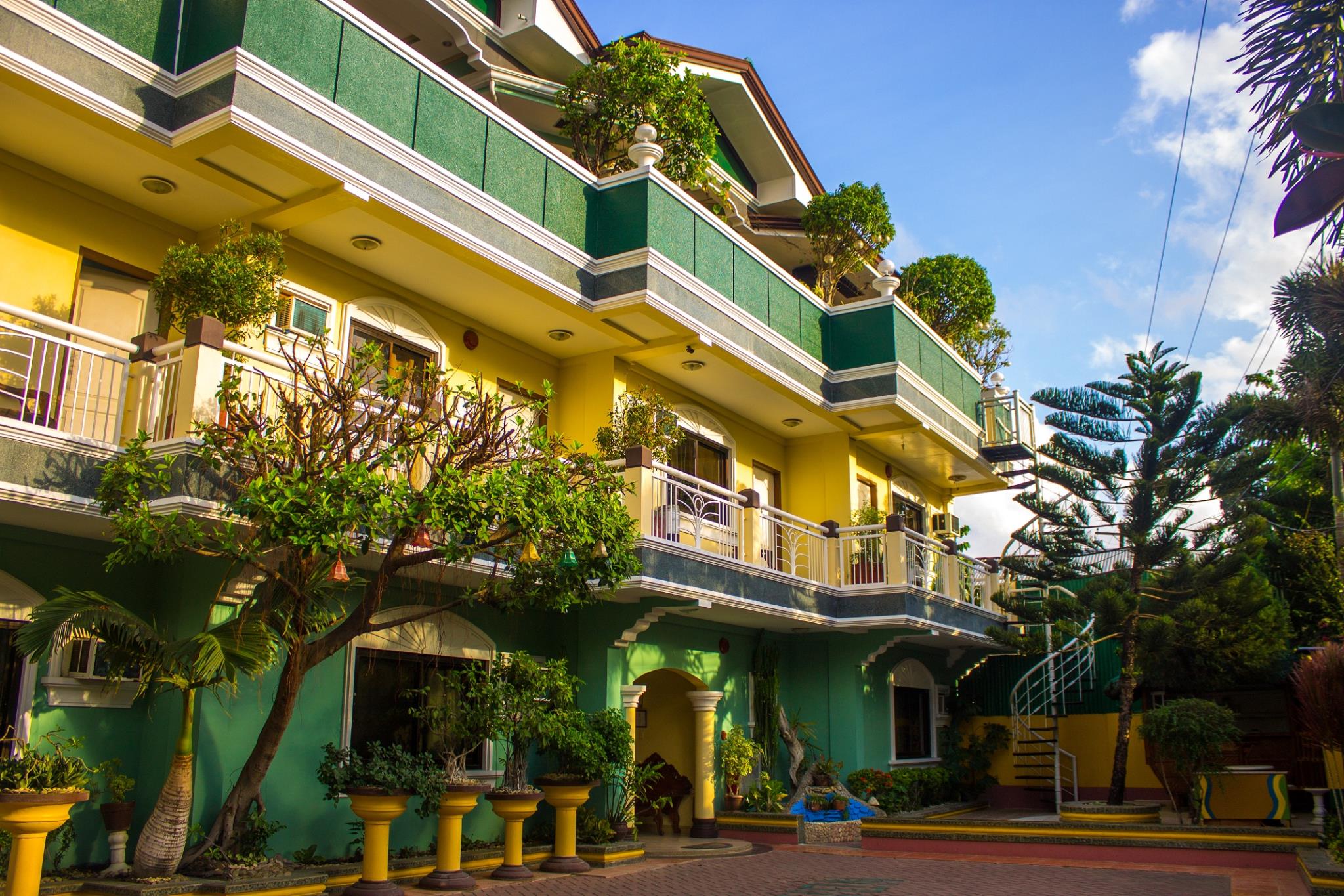 Lp Hotel and Resto Bar