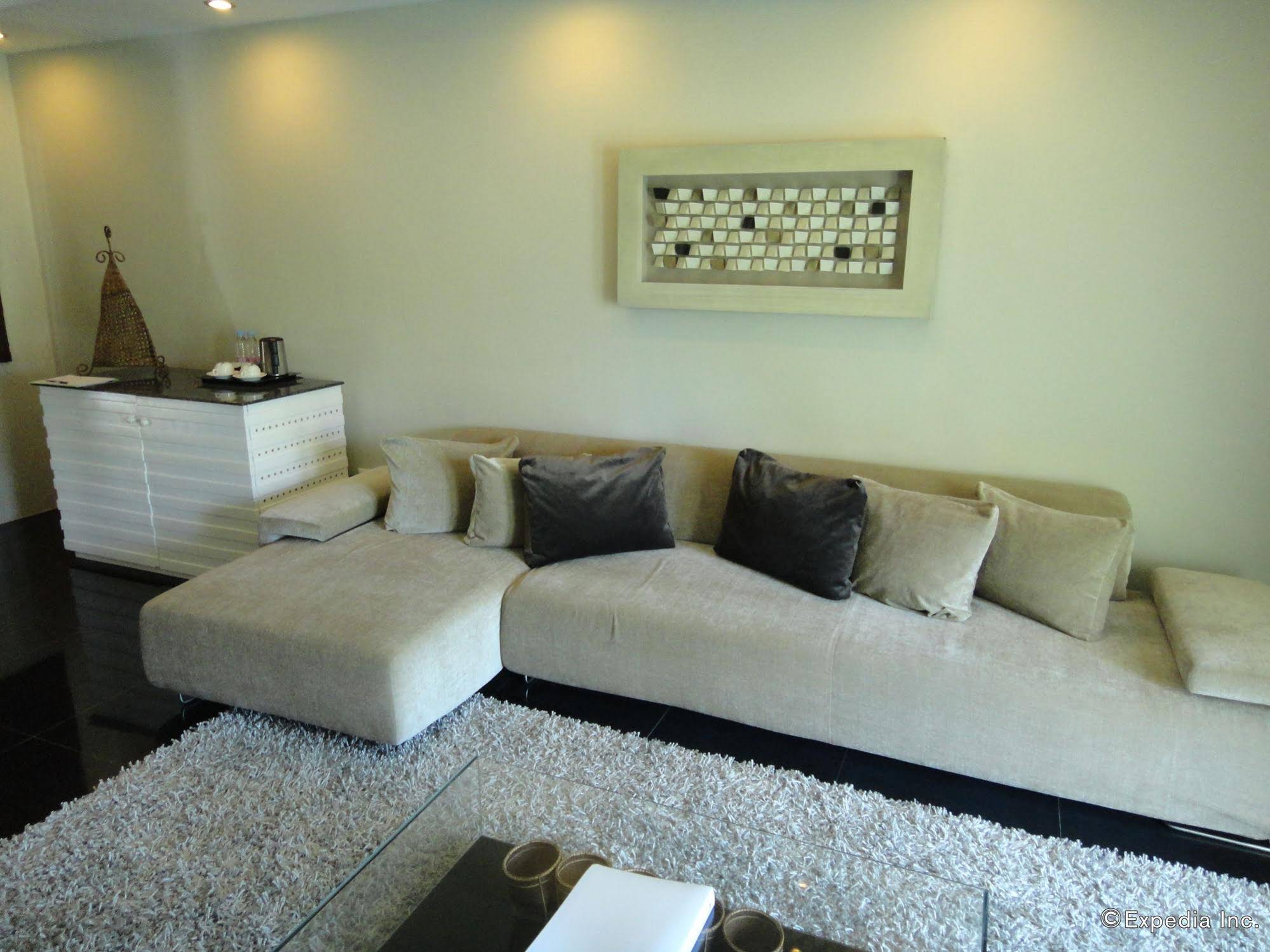 One Manalo Place