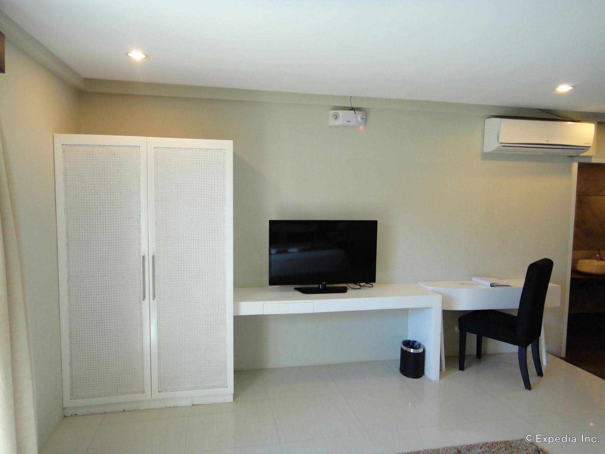 One Manalo Place