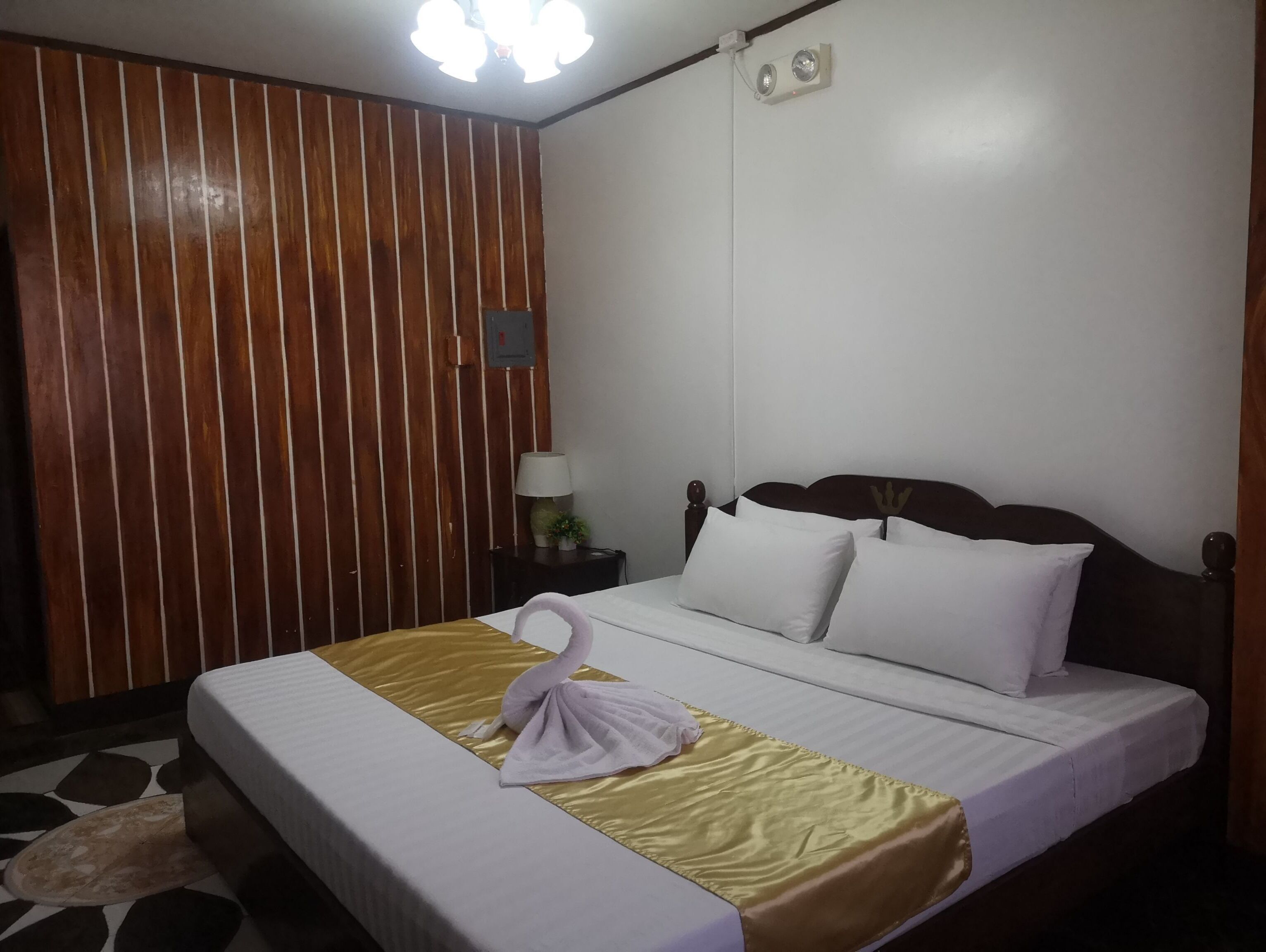 OYO 880 Flores De Musa Inn