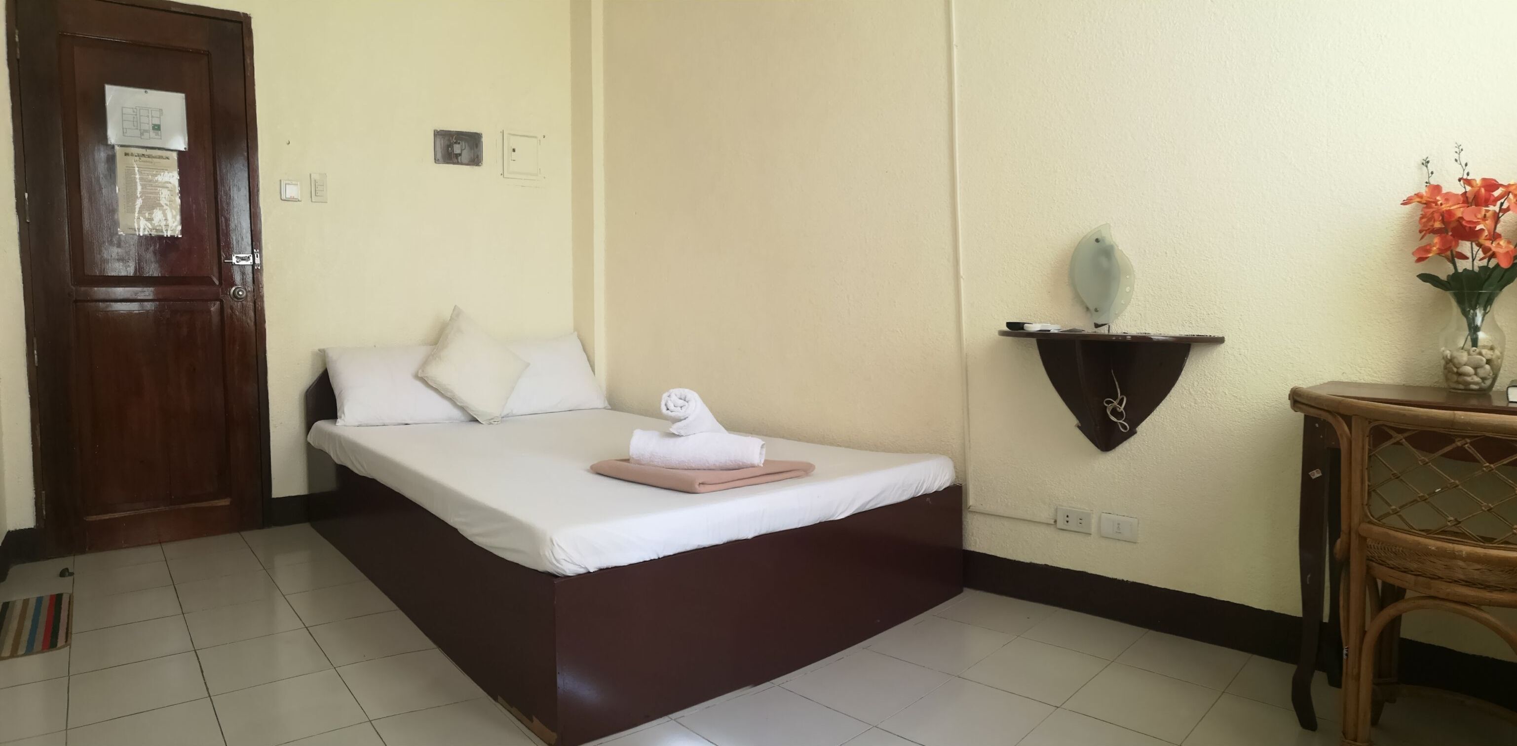 OYO 880 Flores De Musa Inn
