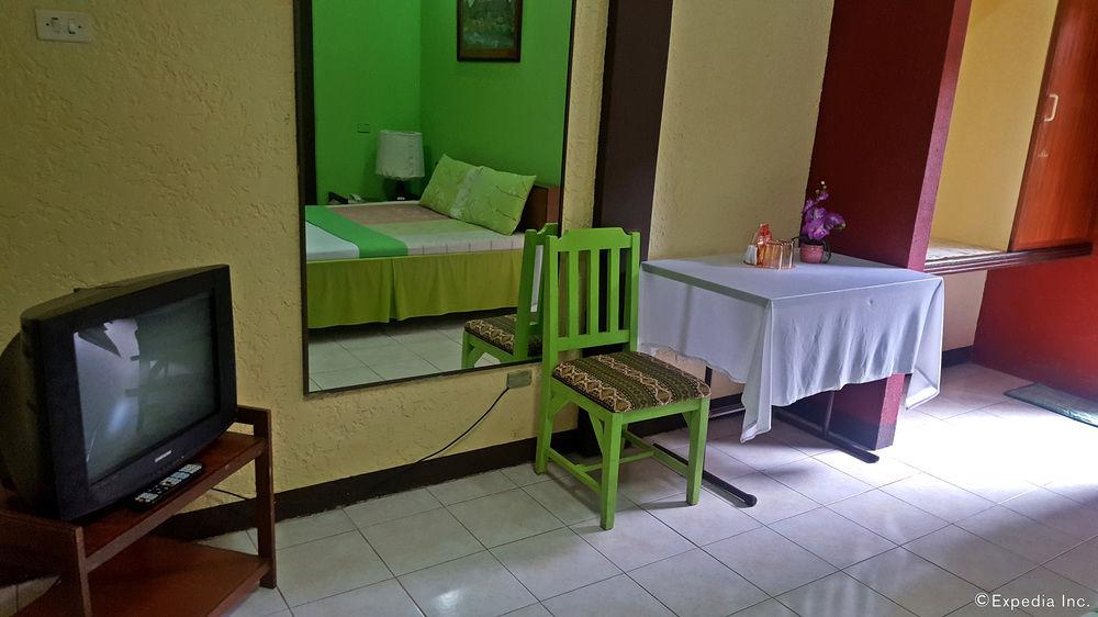 Palawan Village Hotel by OYO Rooms