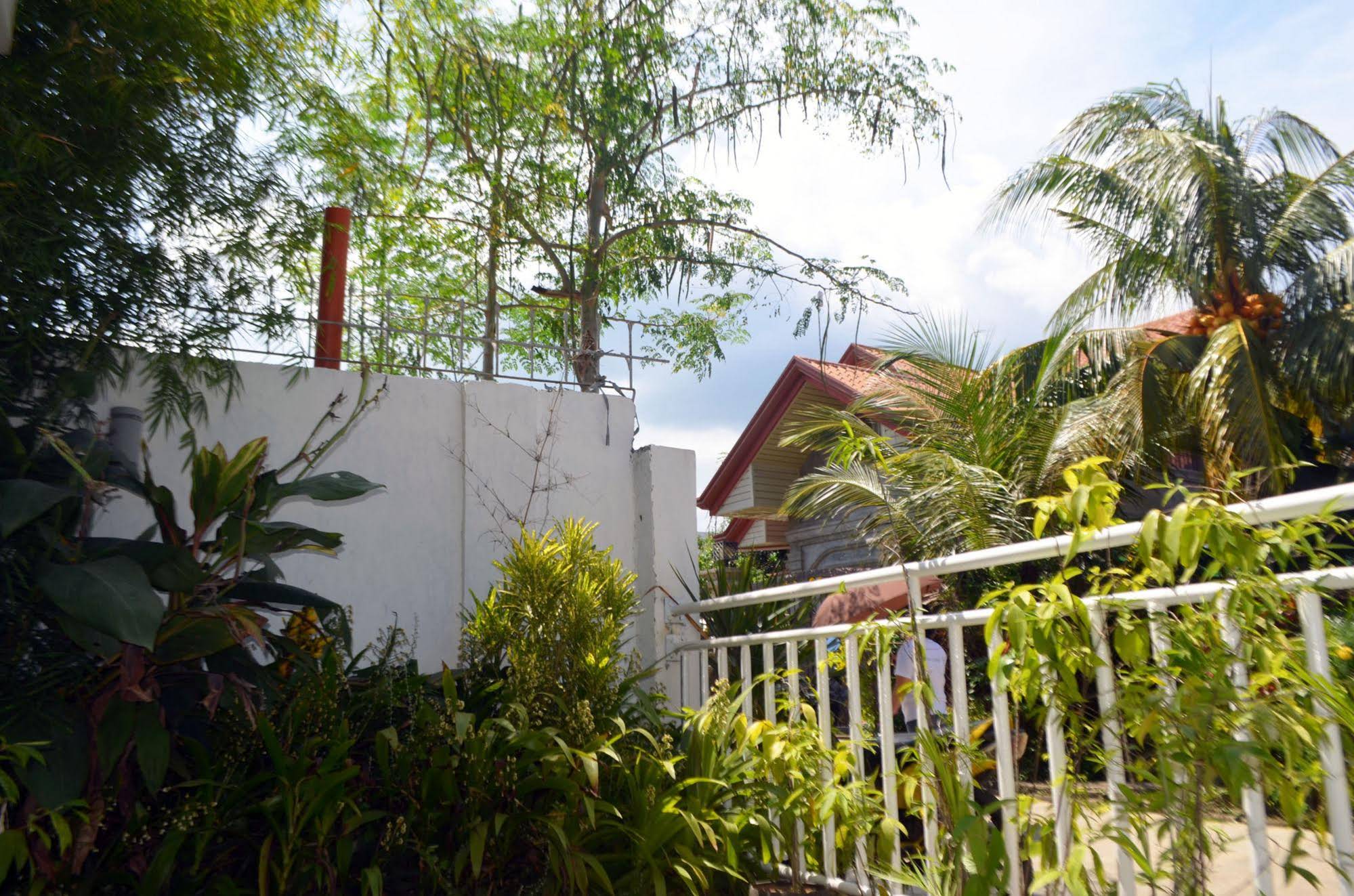 Pension Del Flora