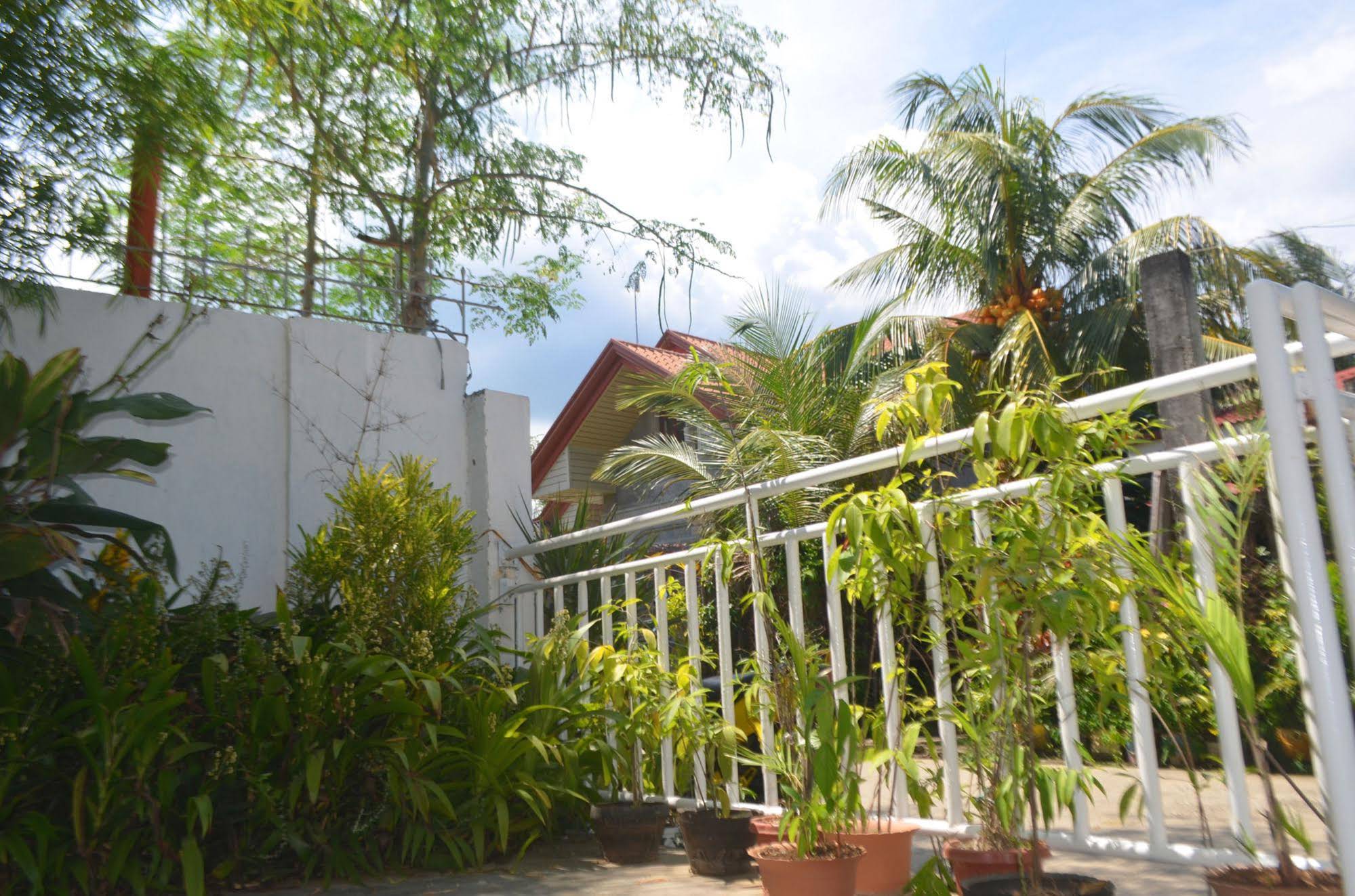 Pension Del Flora