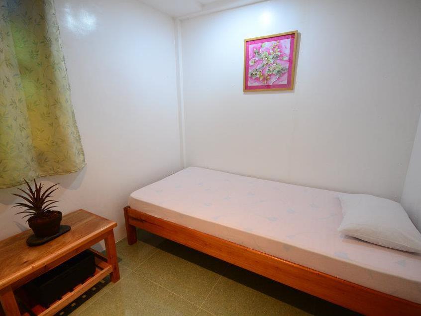 Puerto Bayview Inn - Hostel