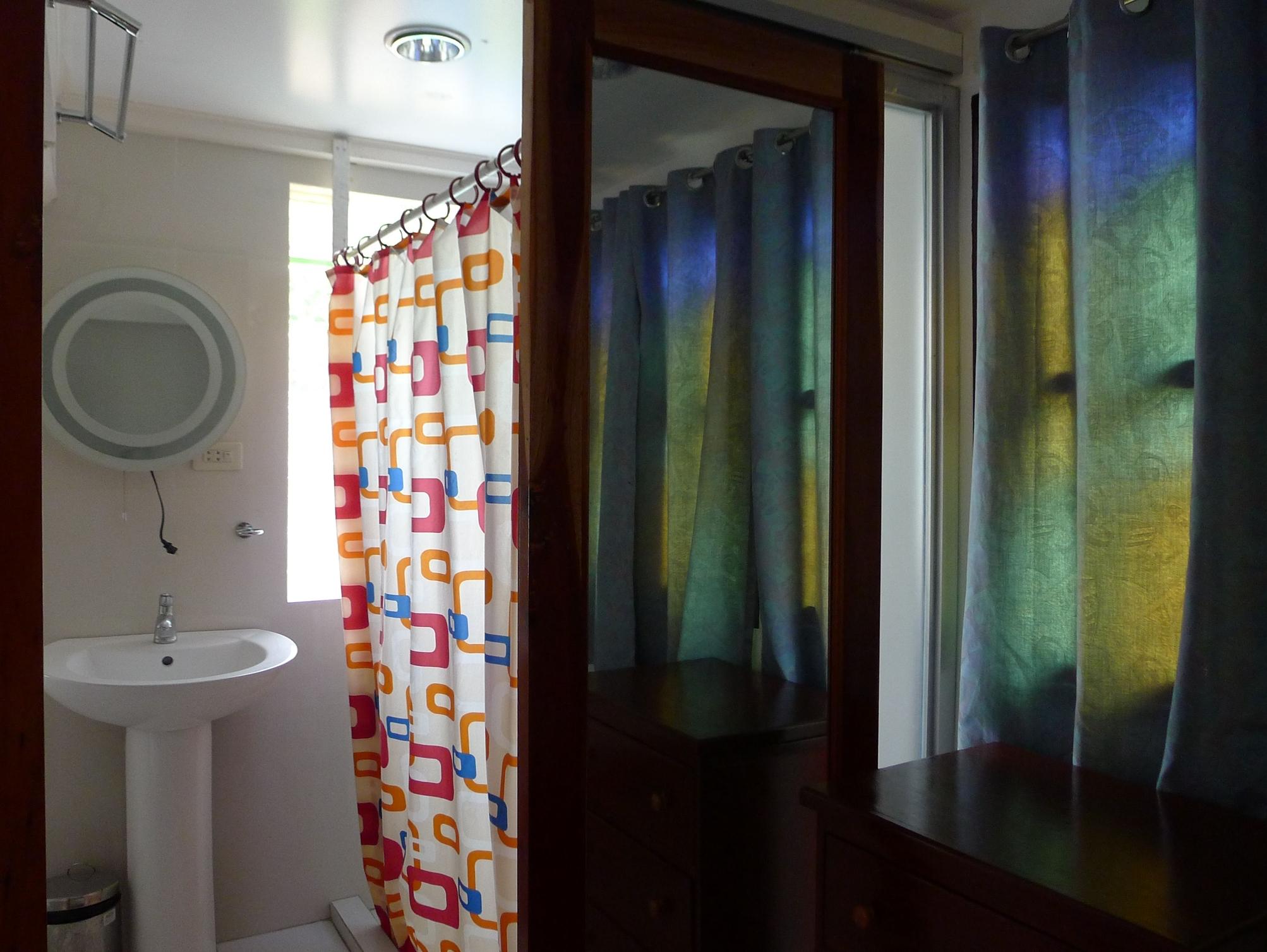 Puerto Bayview Inn - Hostel