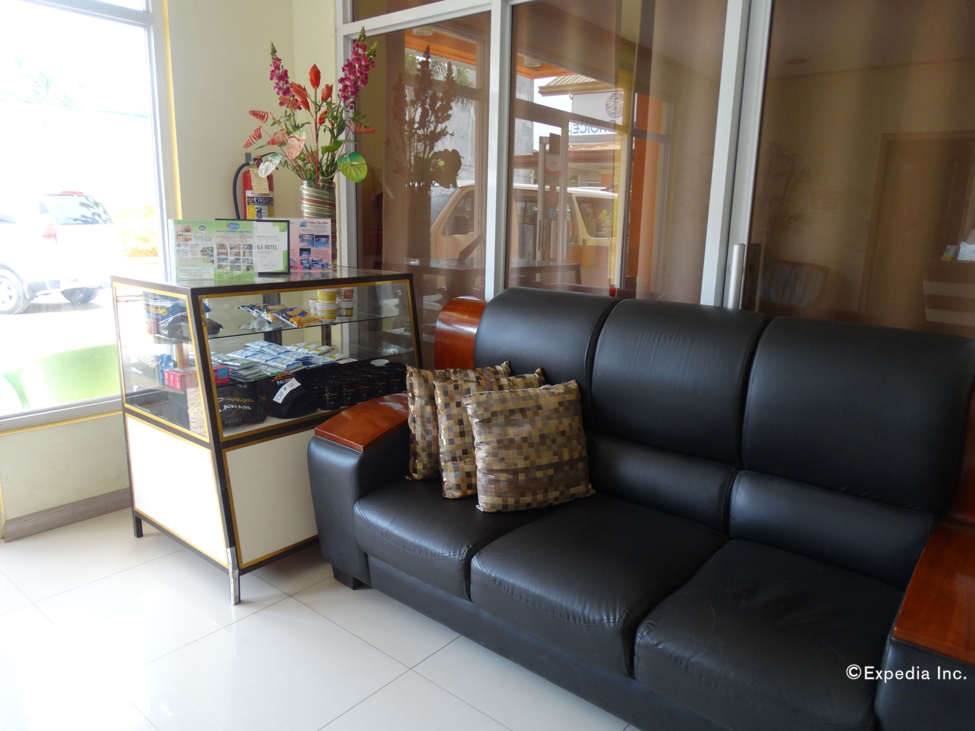 Rodolfo Royale Hotel