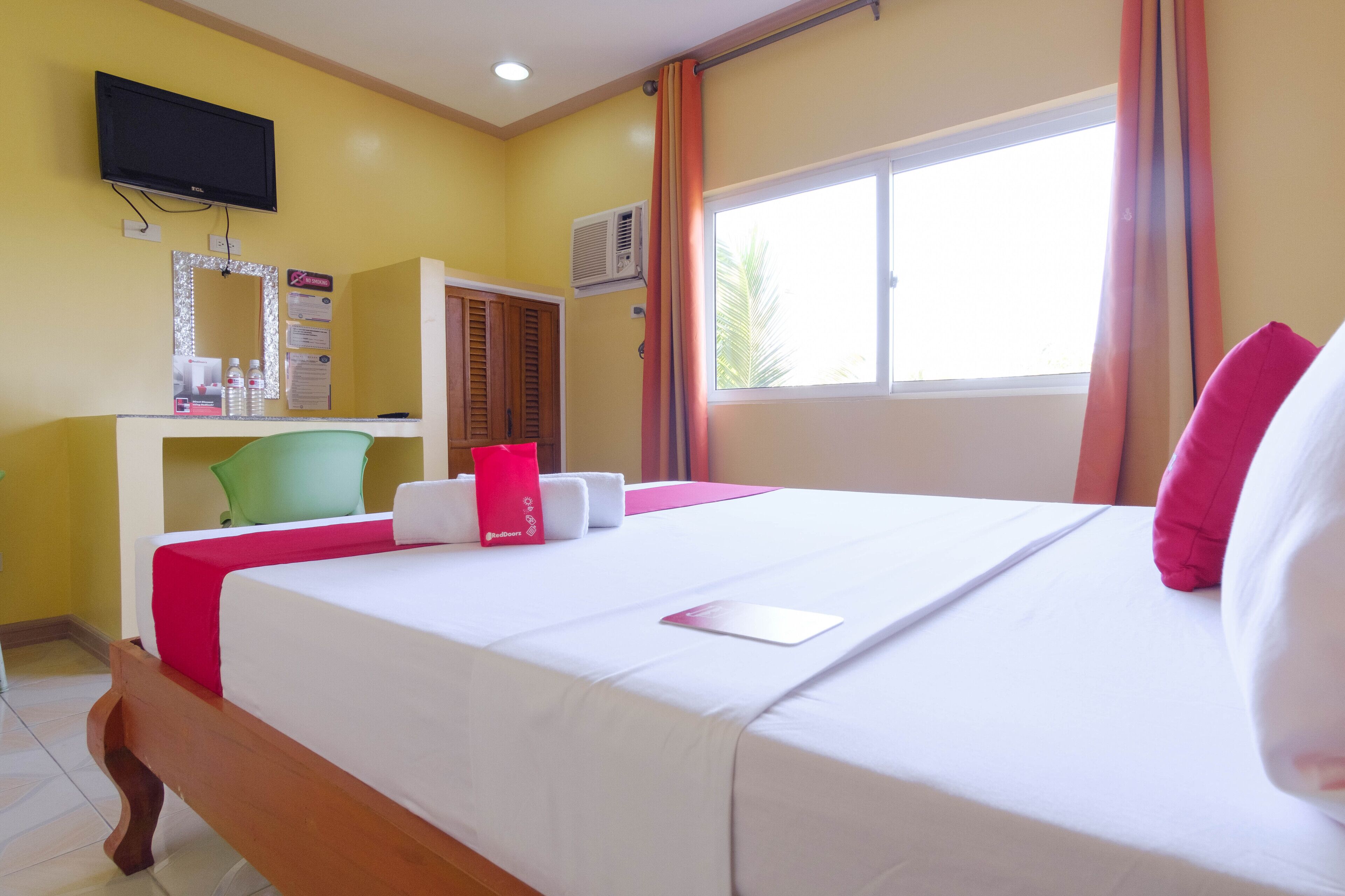 Rodolfo Royale Hotel by RedDoorz