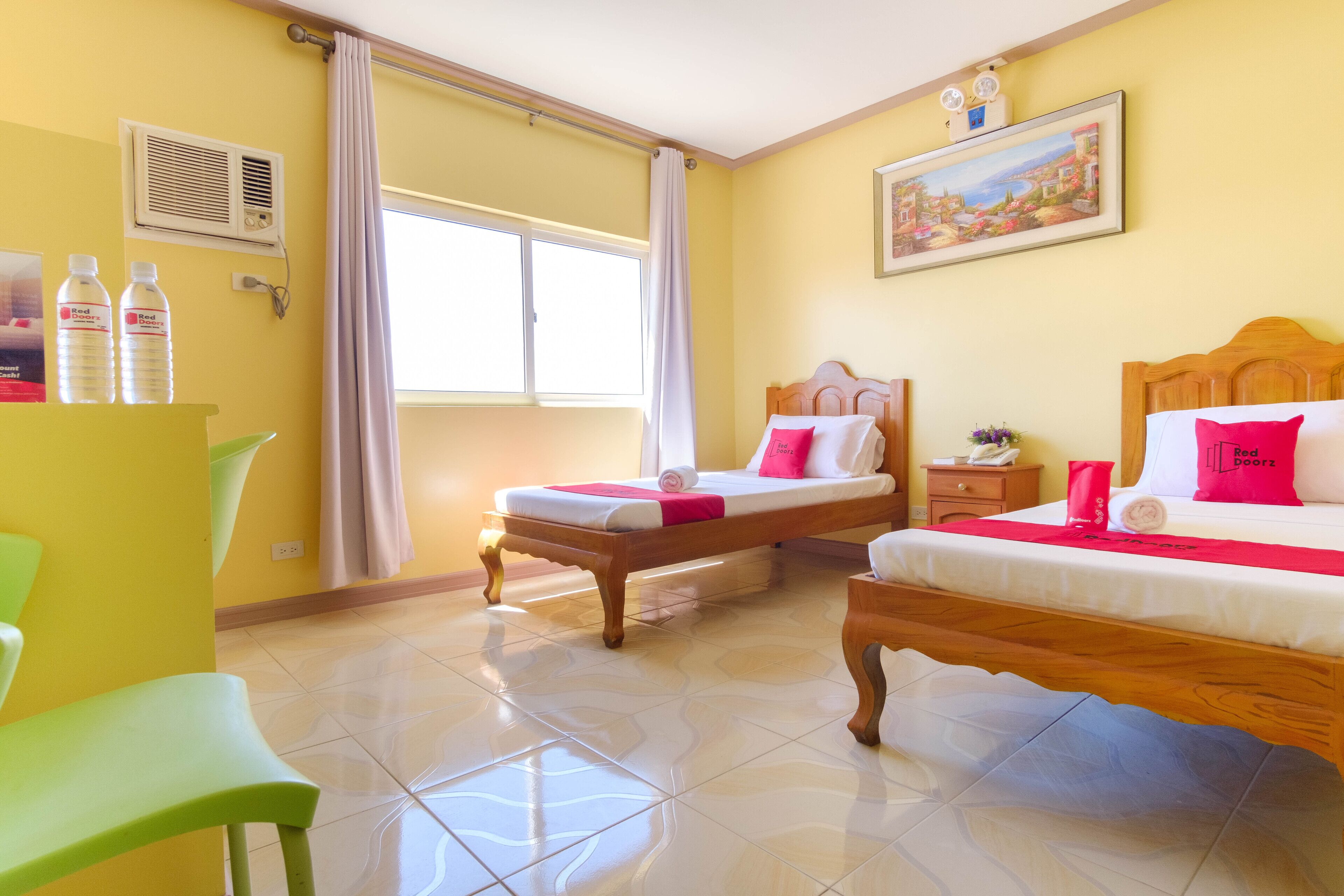 Rodolfo Royale Hotel by RedDoorz