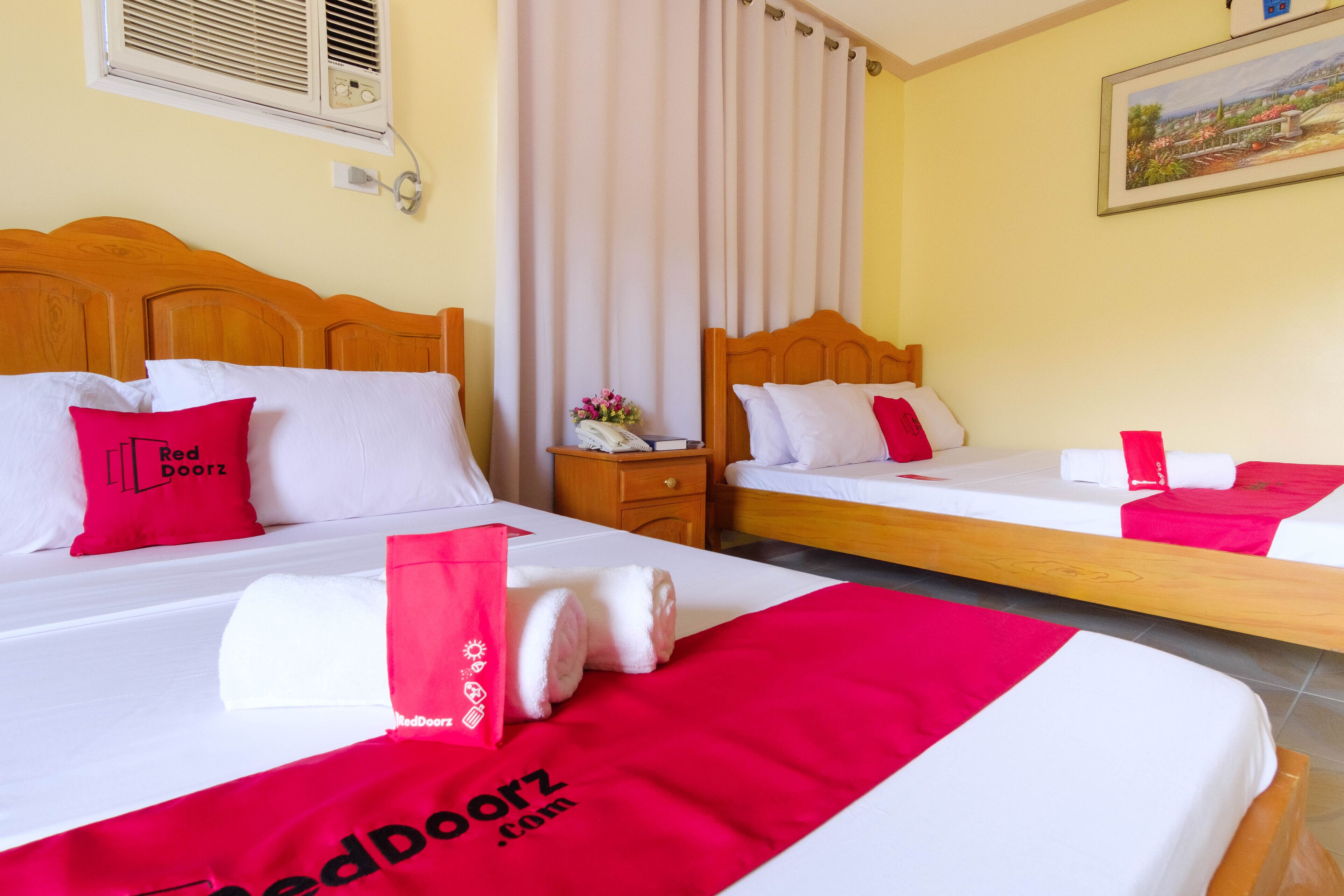Rodolfo Royale Hotel by RedDoorz