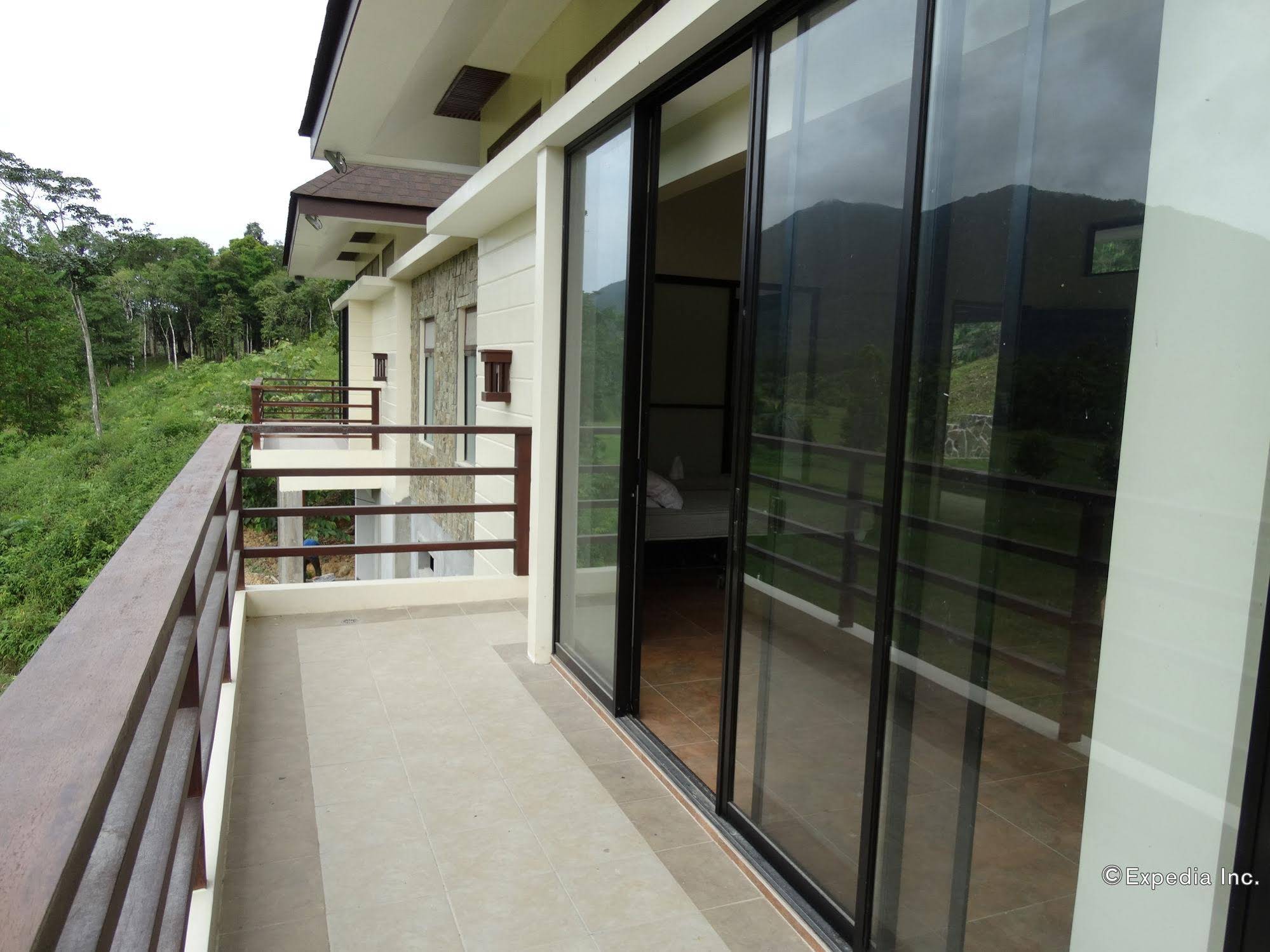 Sheridan Organic Farm and Eco Village