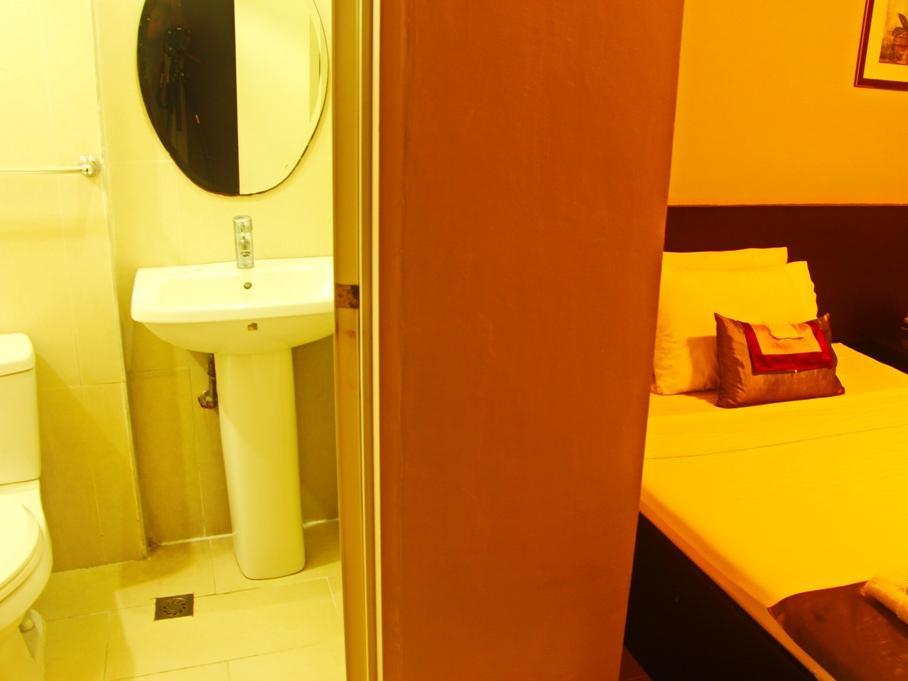 Skylight Hotel
