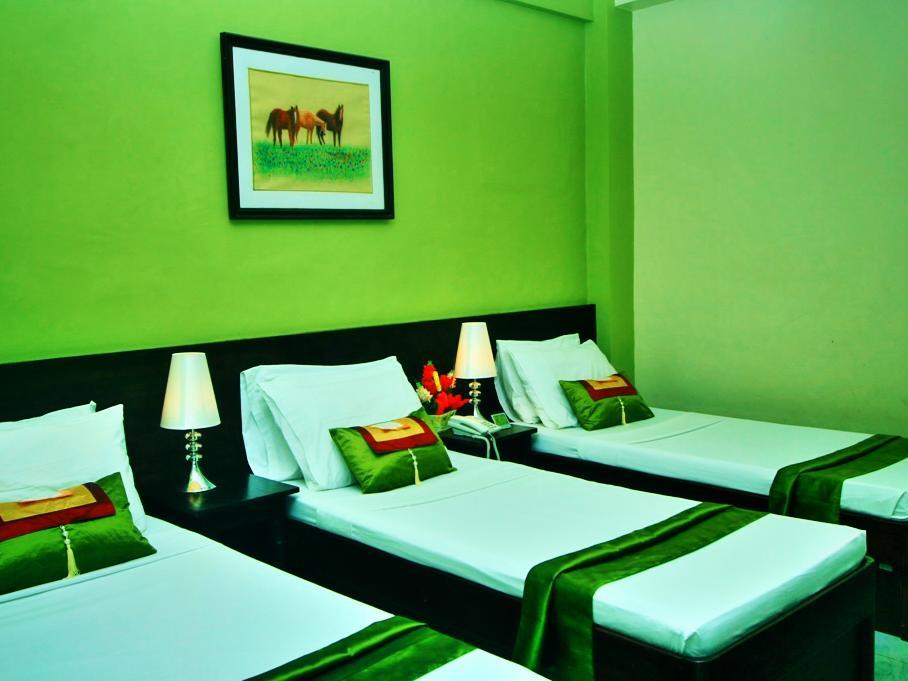 Skylight Hotel