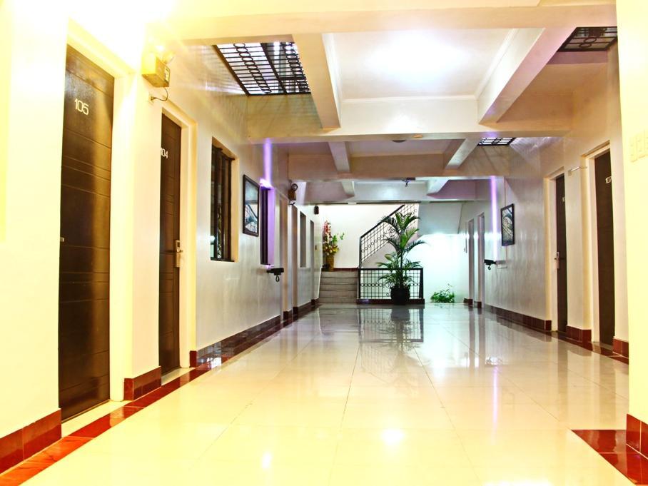 Skylight Hotel