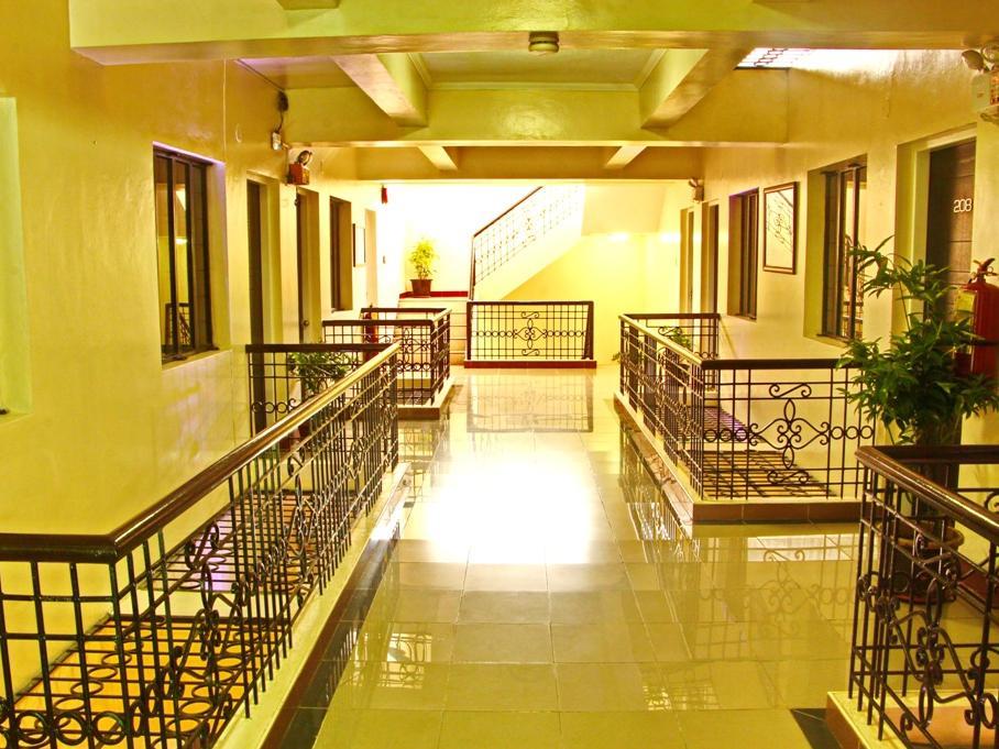 Skylight Hotel