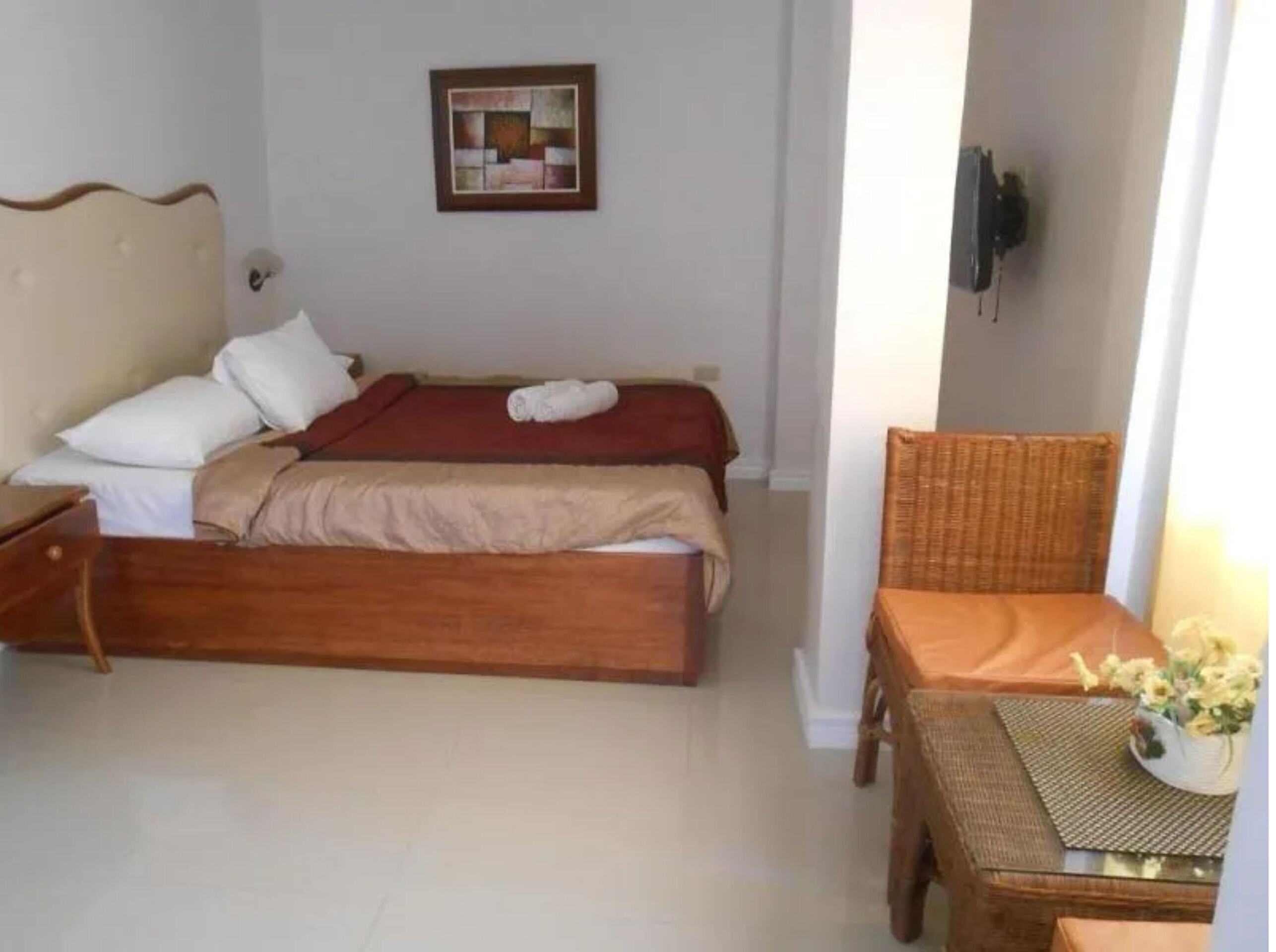 The New De Loro Inn by OYO