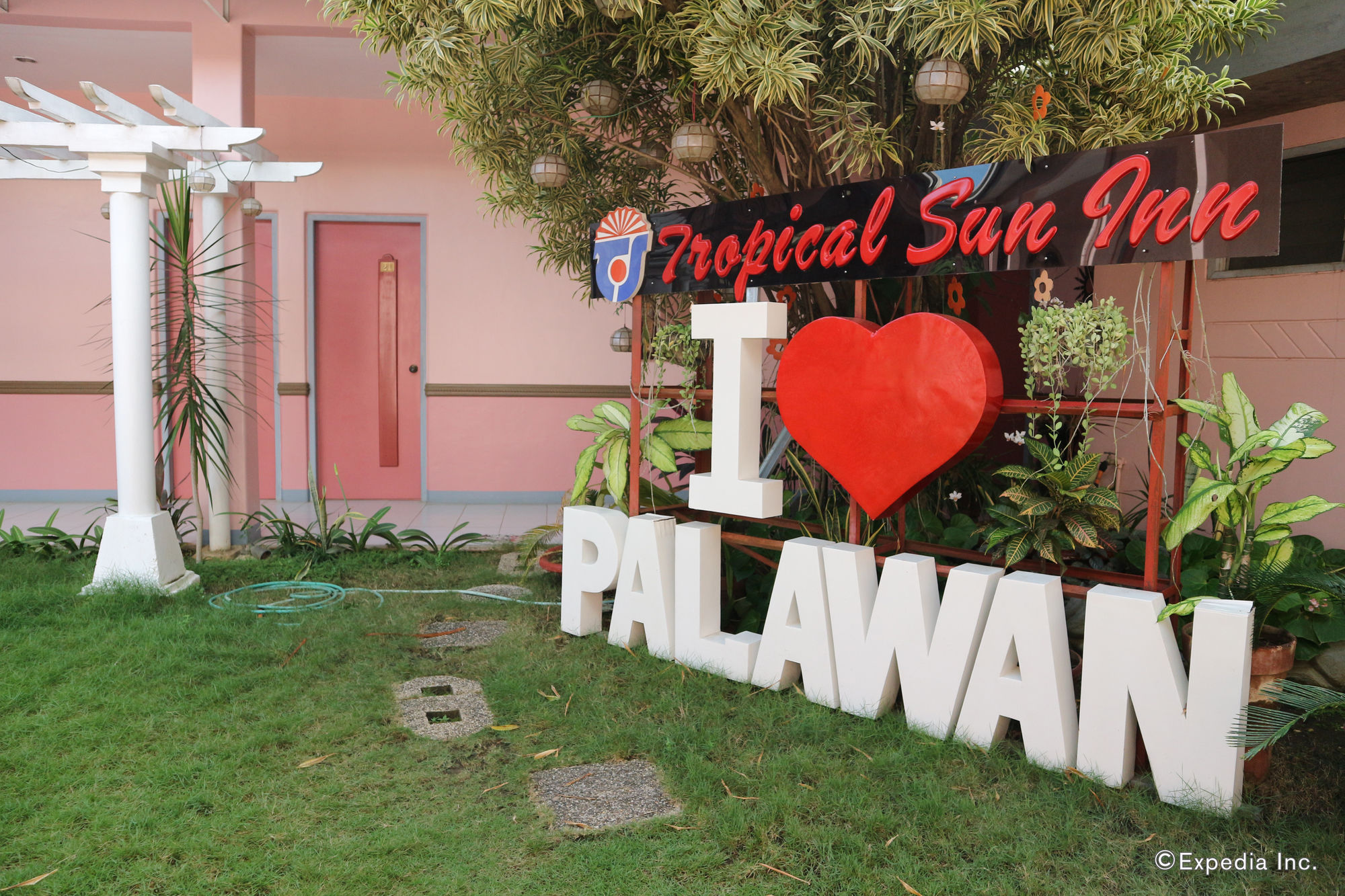 Tropical Sun Inn Palawan