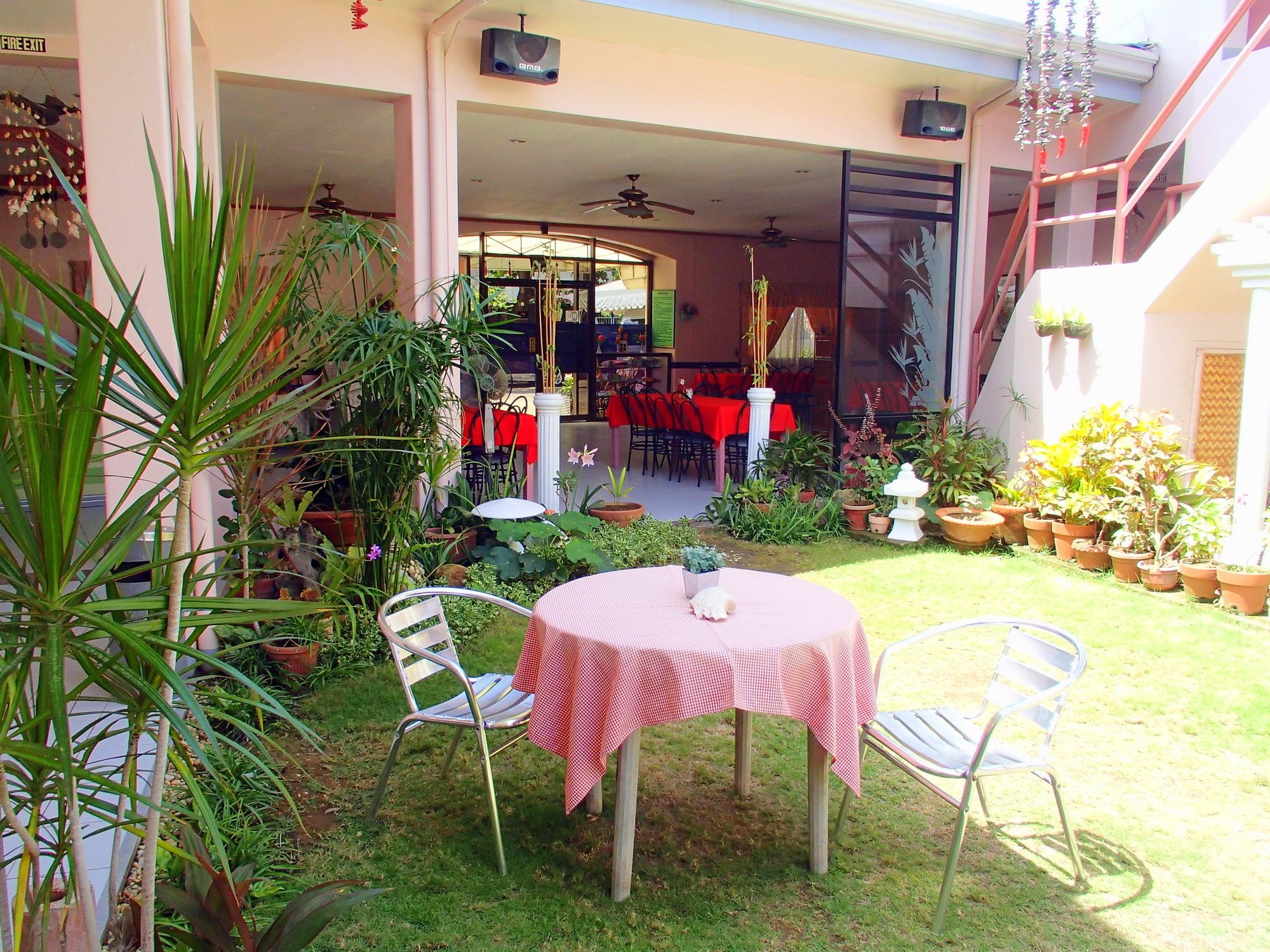 Tropical Sun Inn Palawan
