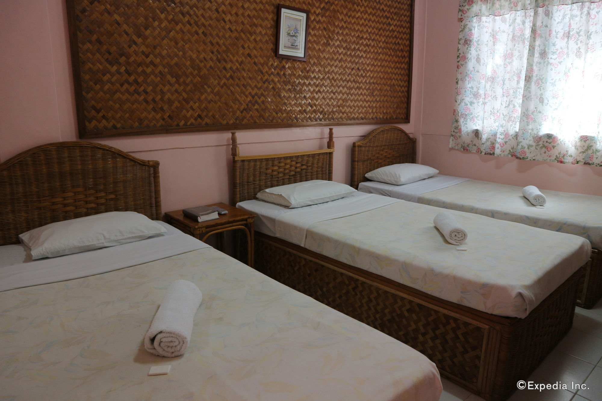 Tropical Sun Inn Palawan