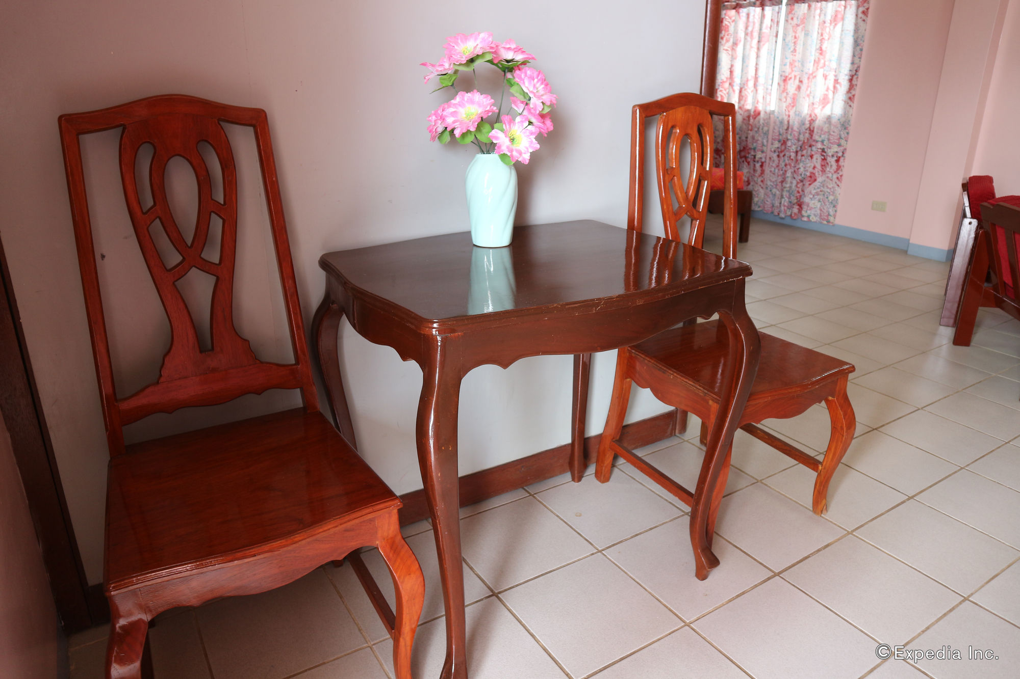 Tropical Sun Inn Palawan