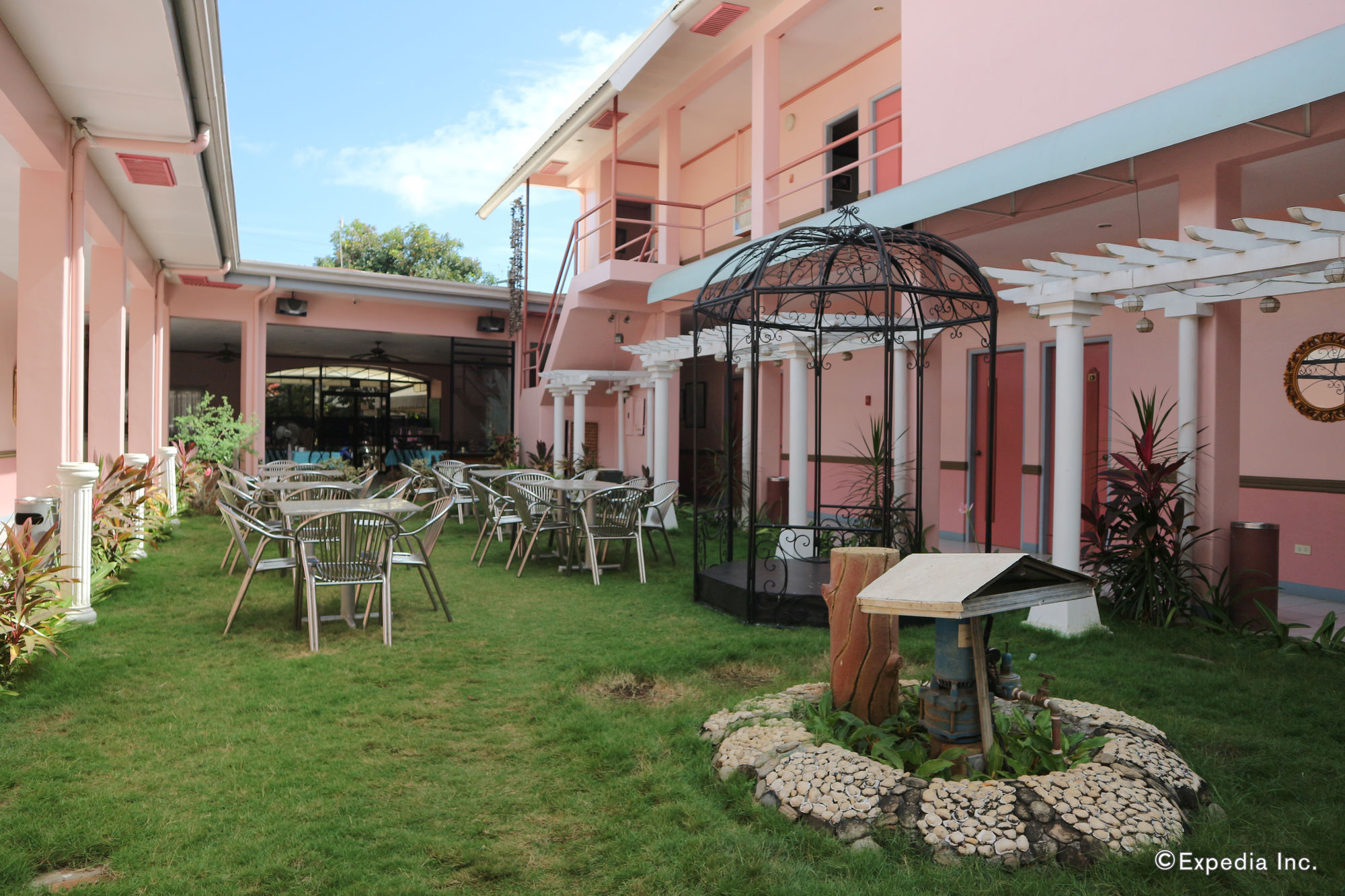 Tropical Sun Inn Palawan