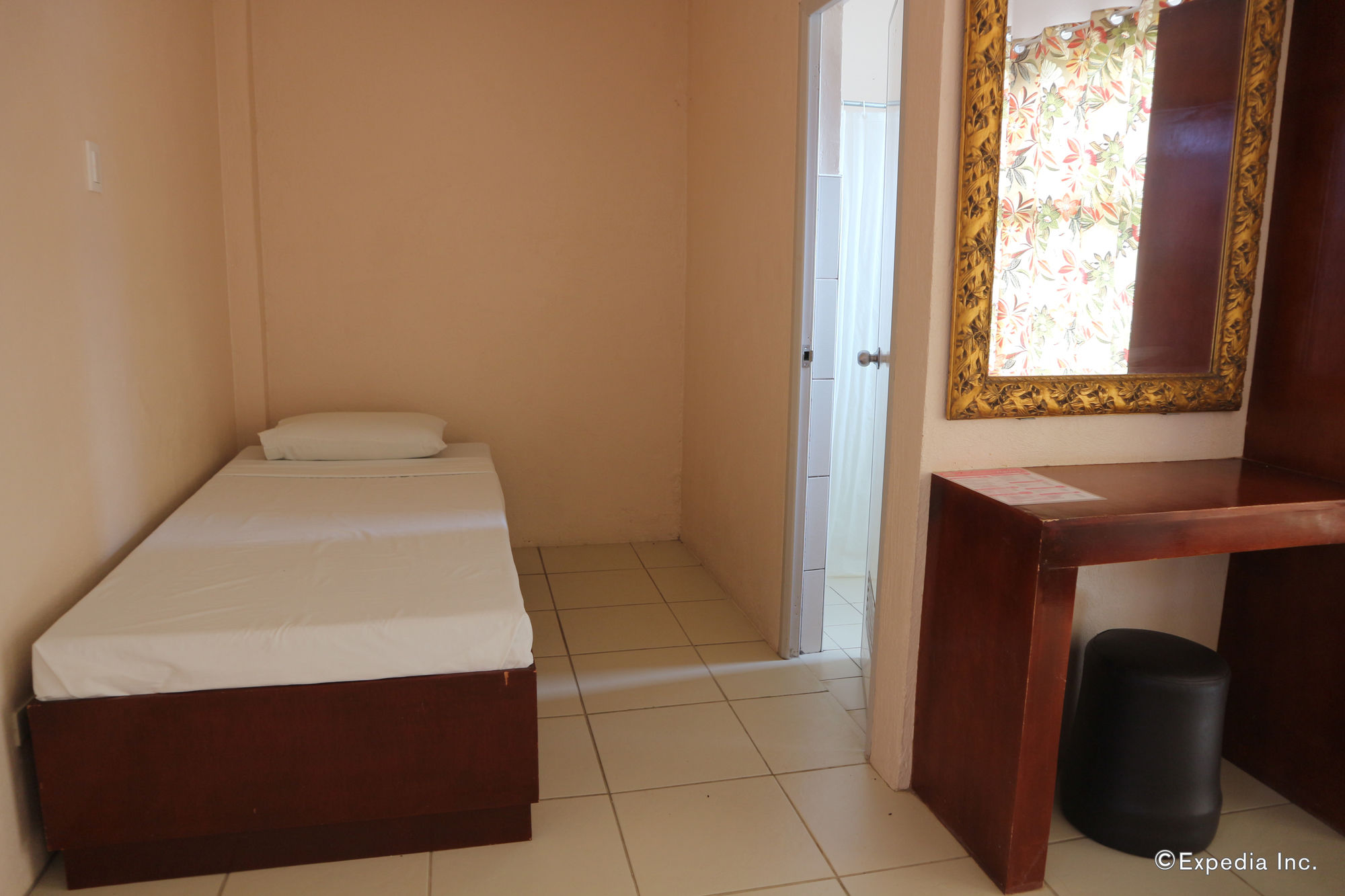 Tropical Sun Inn Palawan