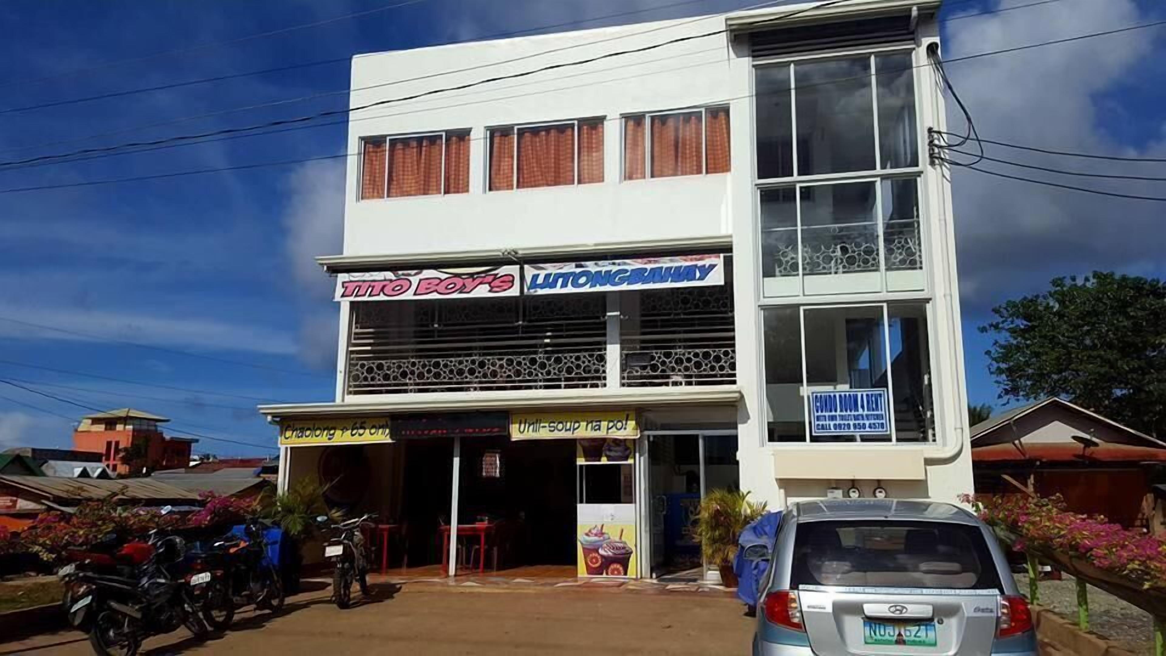 University Condotel by Oyo Rooms