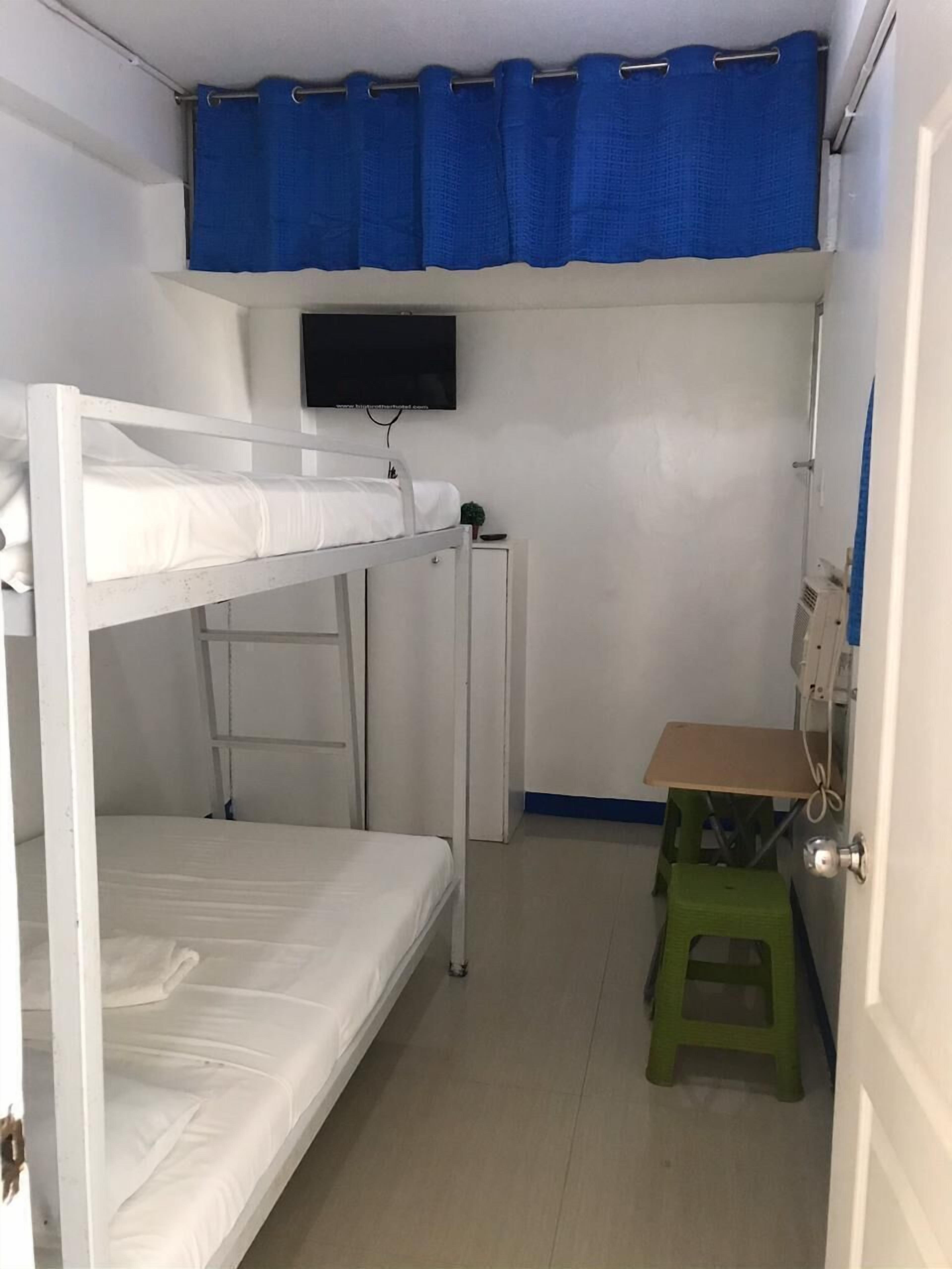University Condotel by Oyo Rooms